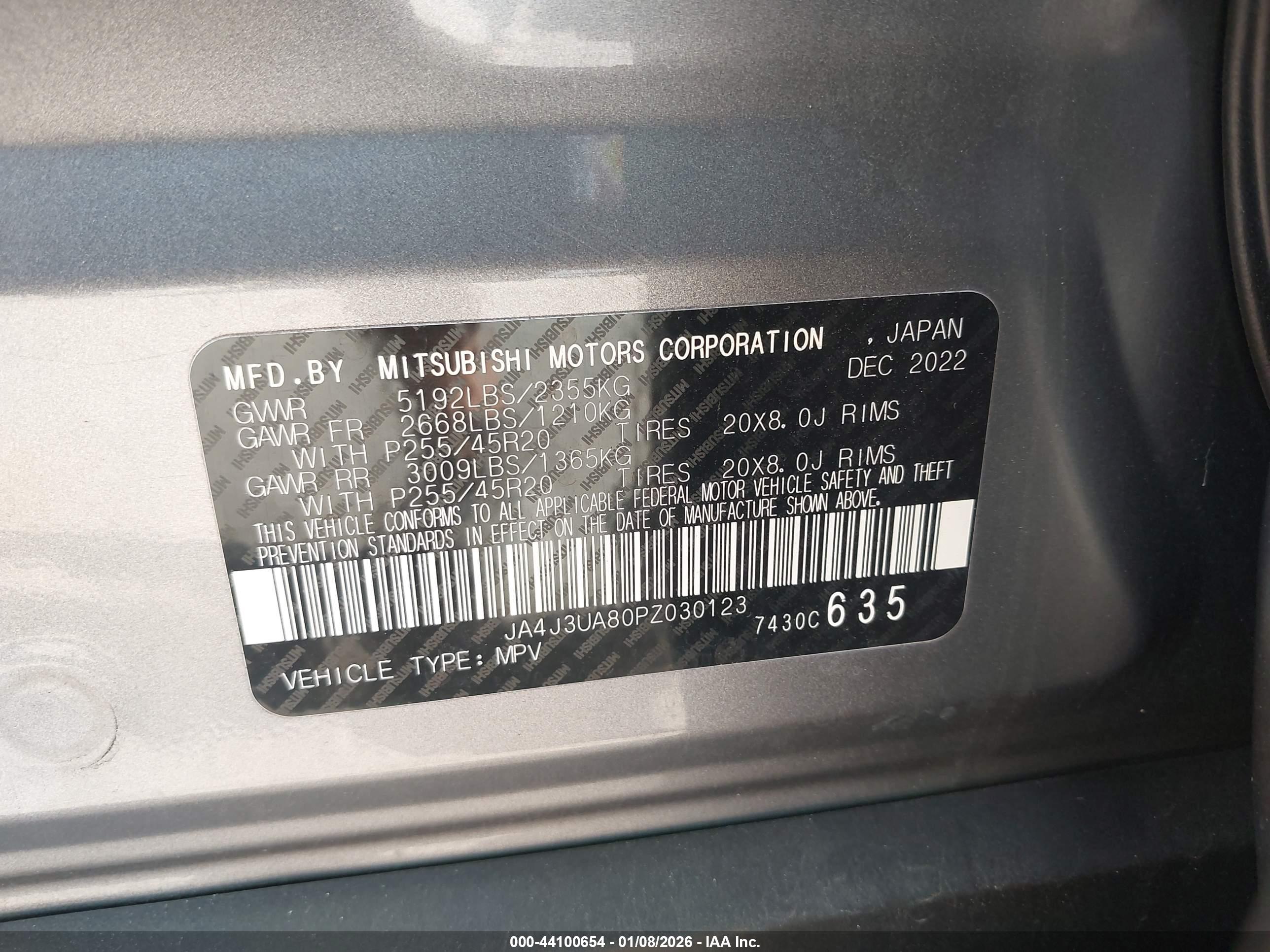 MITSUBISHI OUTLANDER image 9