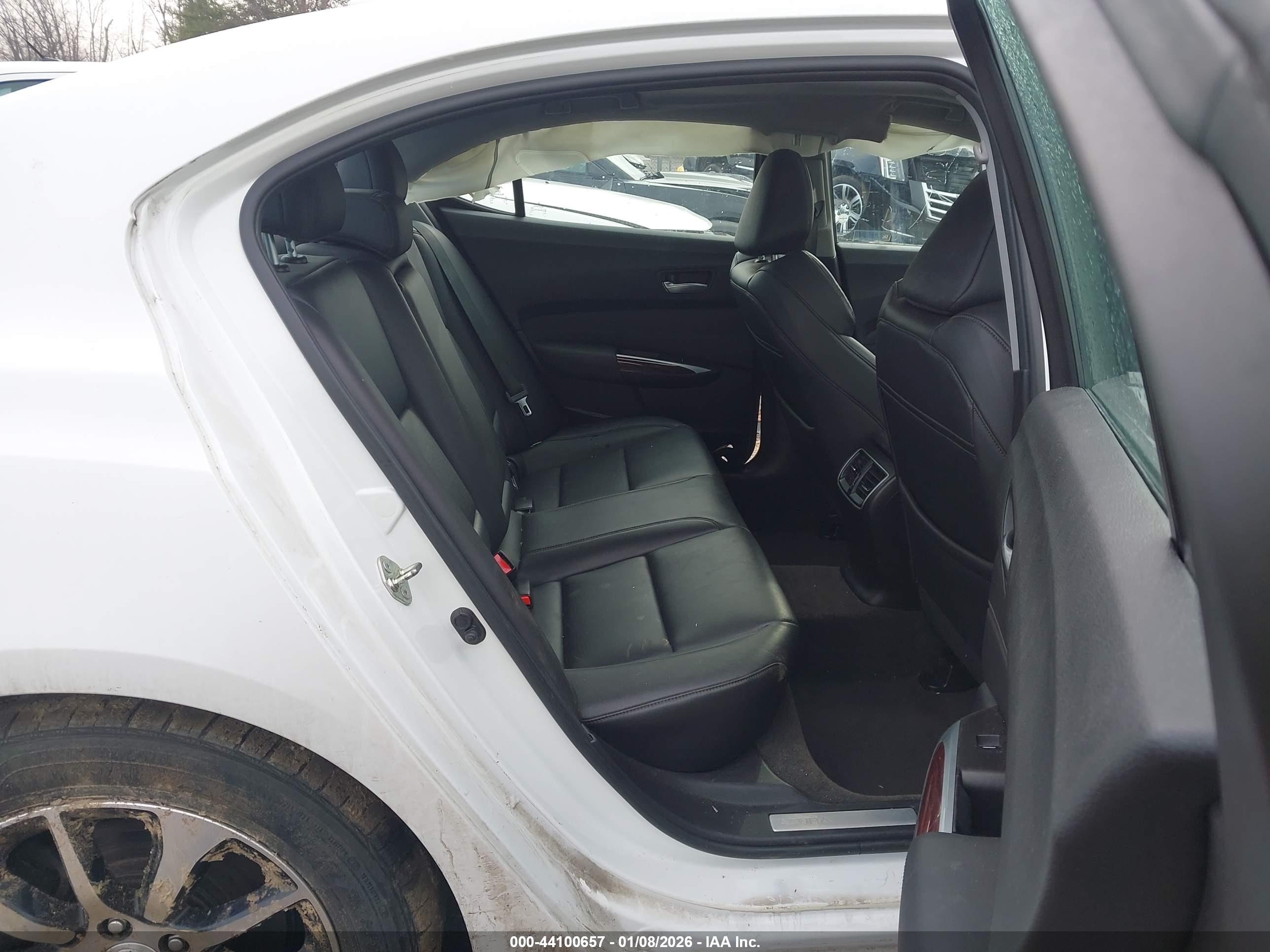 ACURA TLX image 8