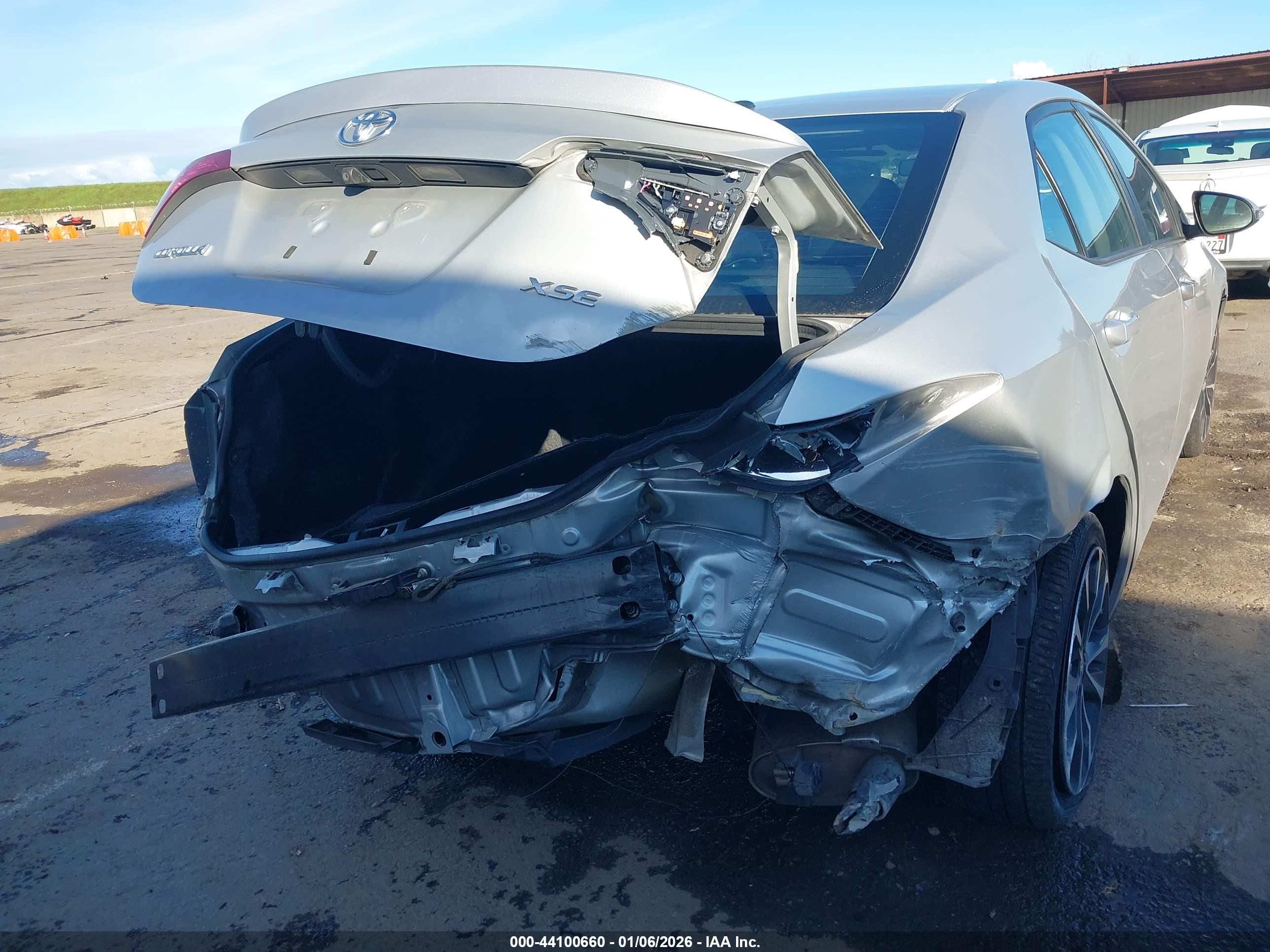 TOYOTA COROLLA image 6