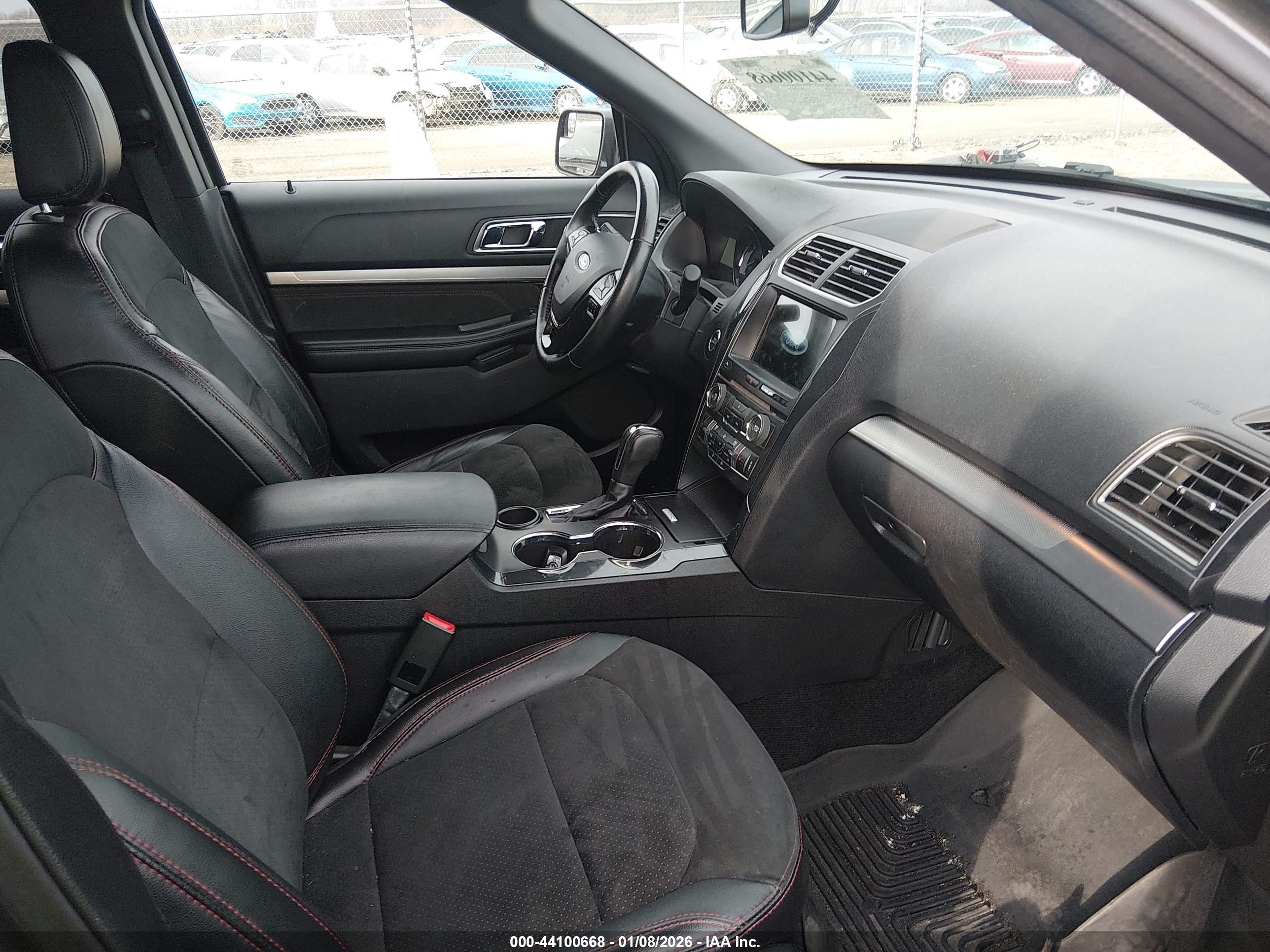 FORD EXPLORER image 5