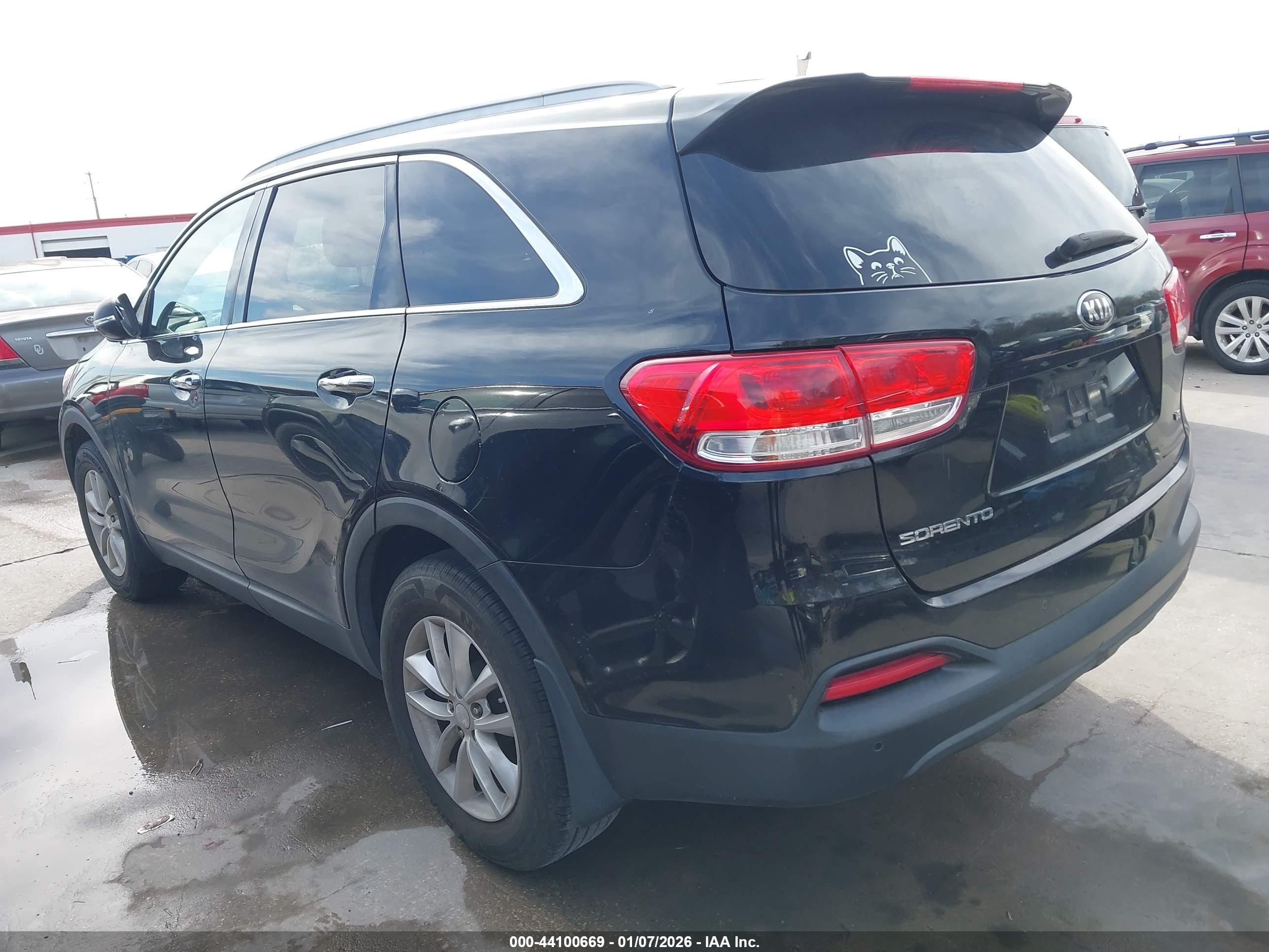 KIA SORENTO image 3