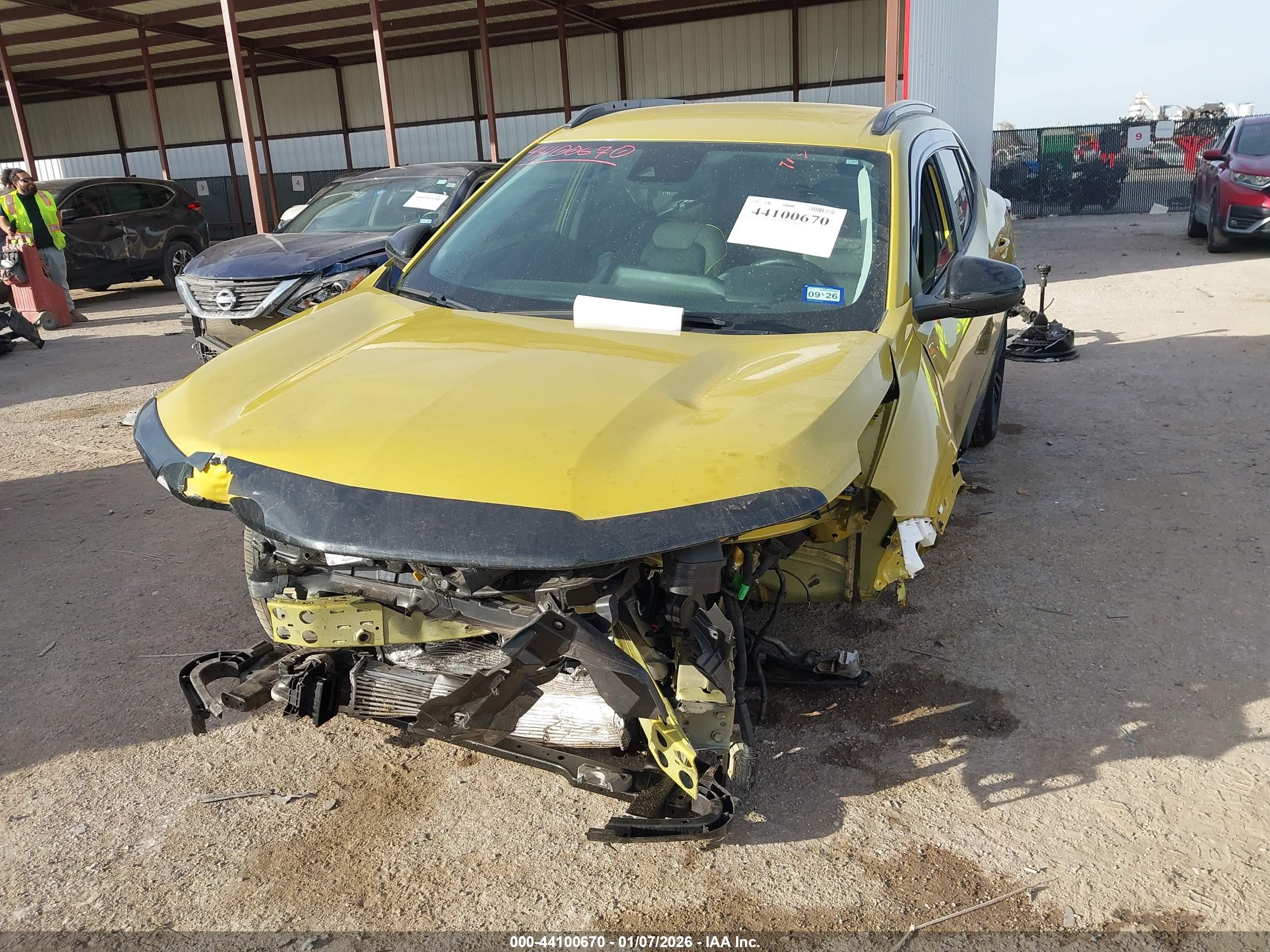 CHEVROLET TRAX image 2