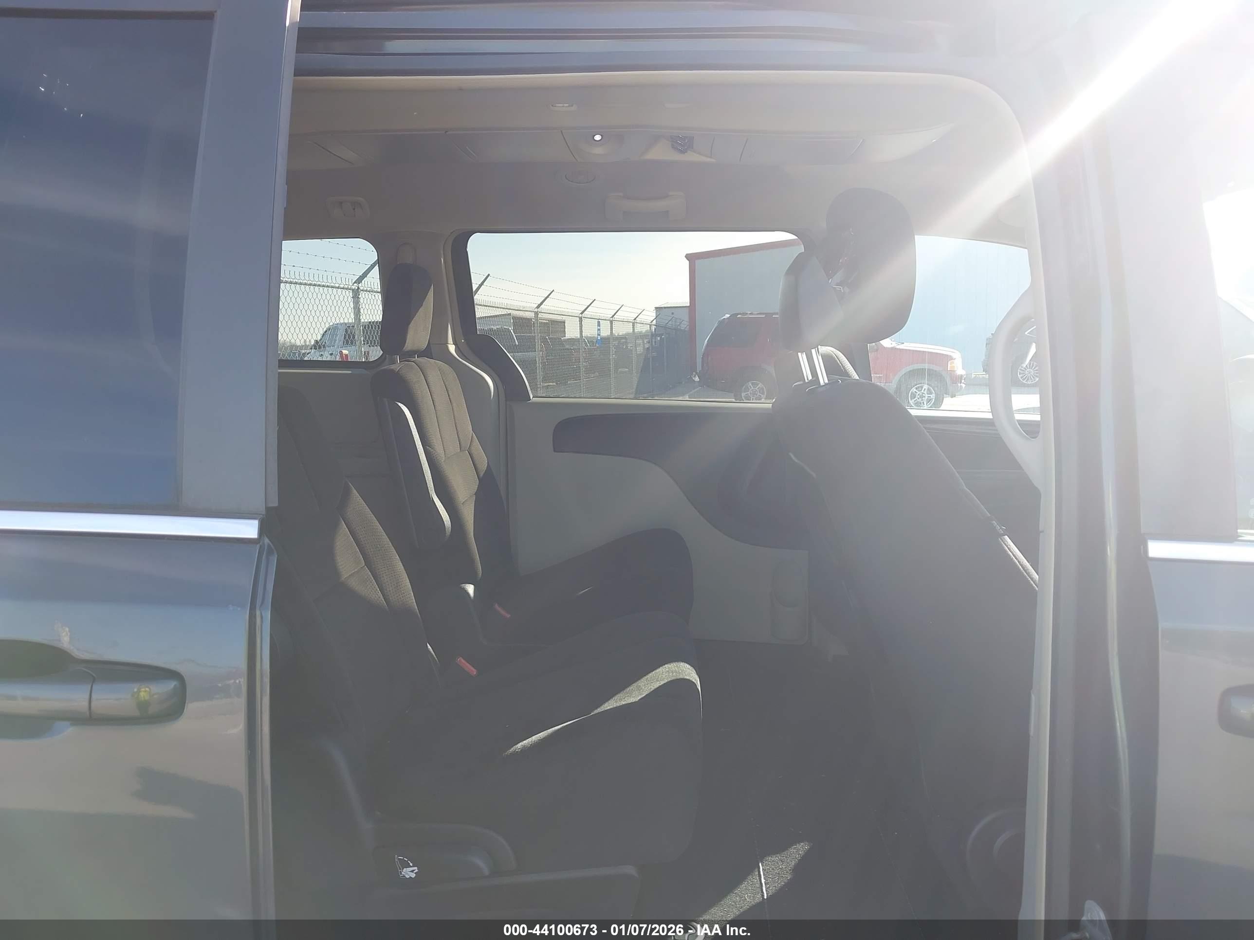 DODGE GRAND image 8
