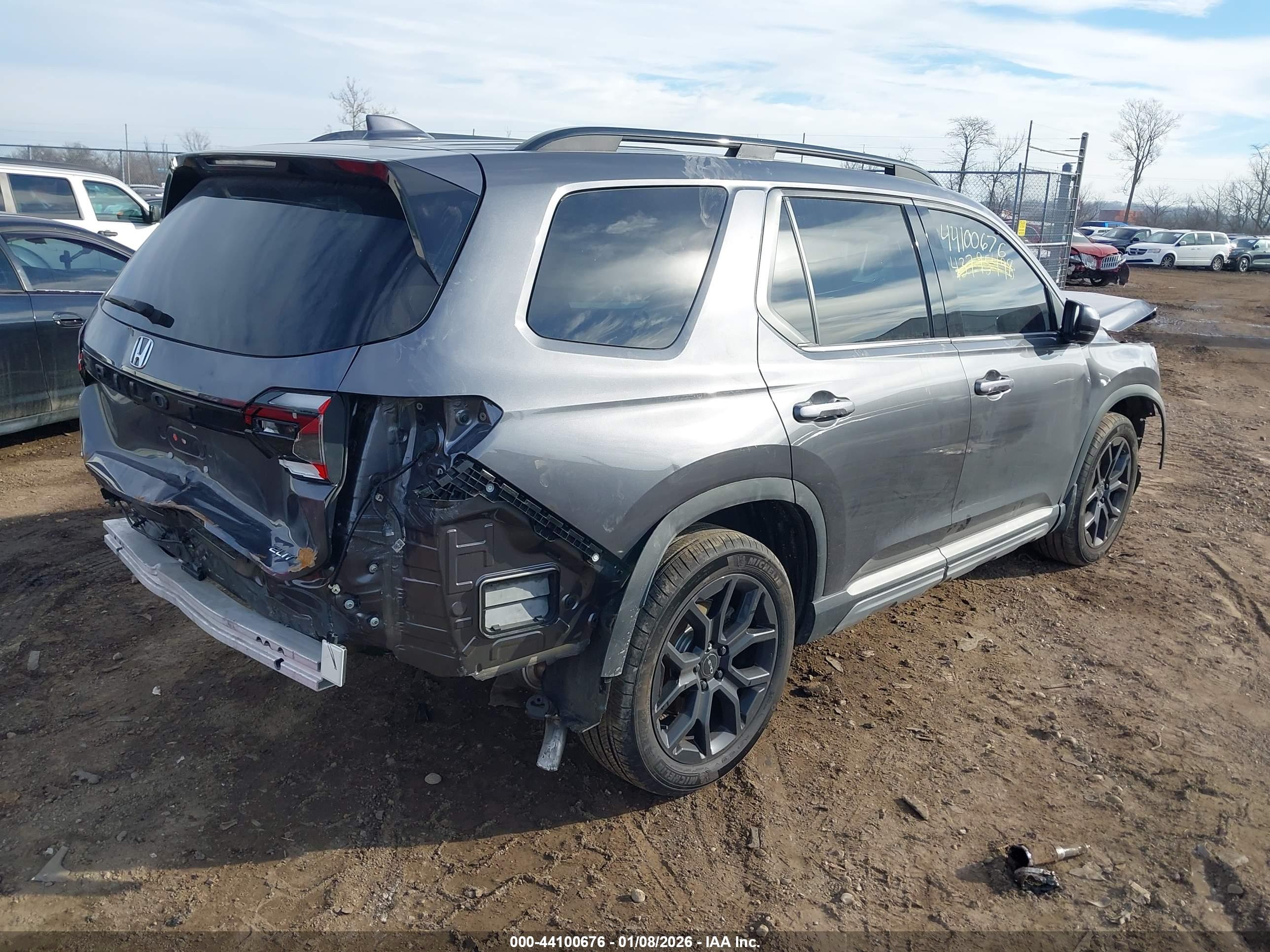 HONDA PILOT image 4