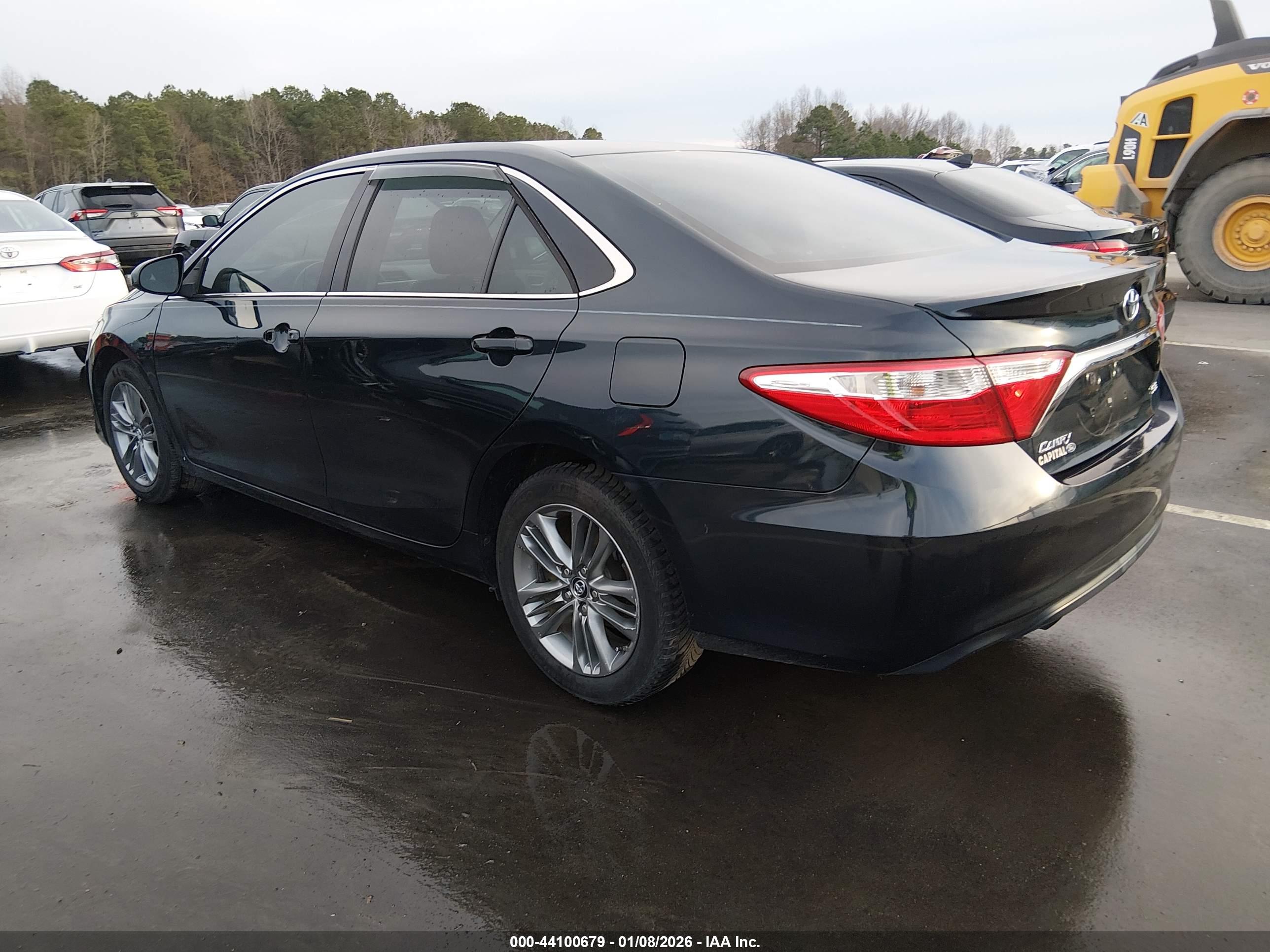 TOYOTA CAMRY image 3