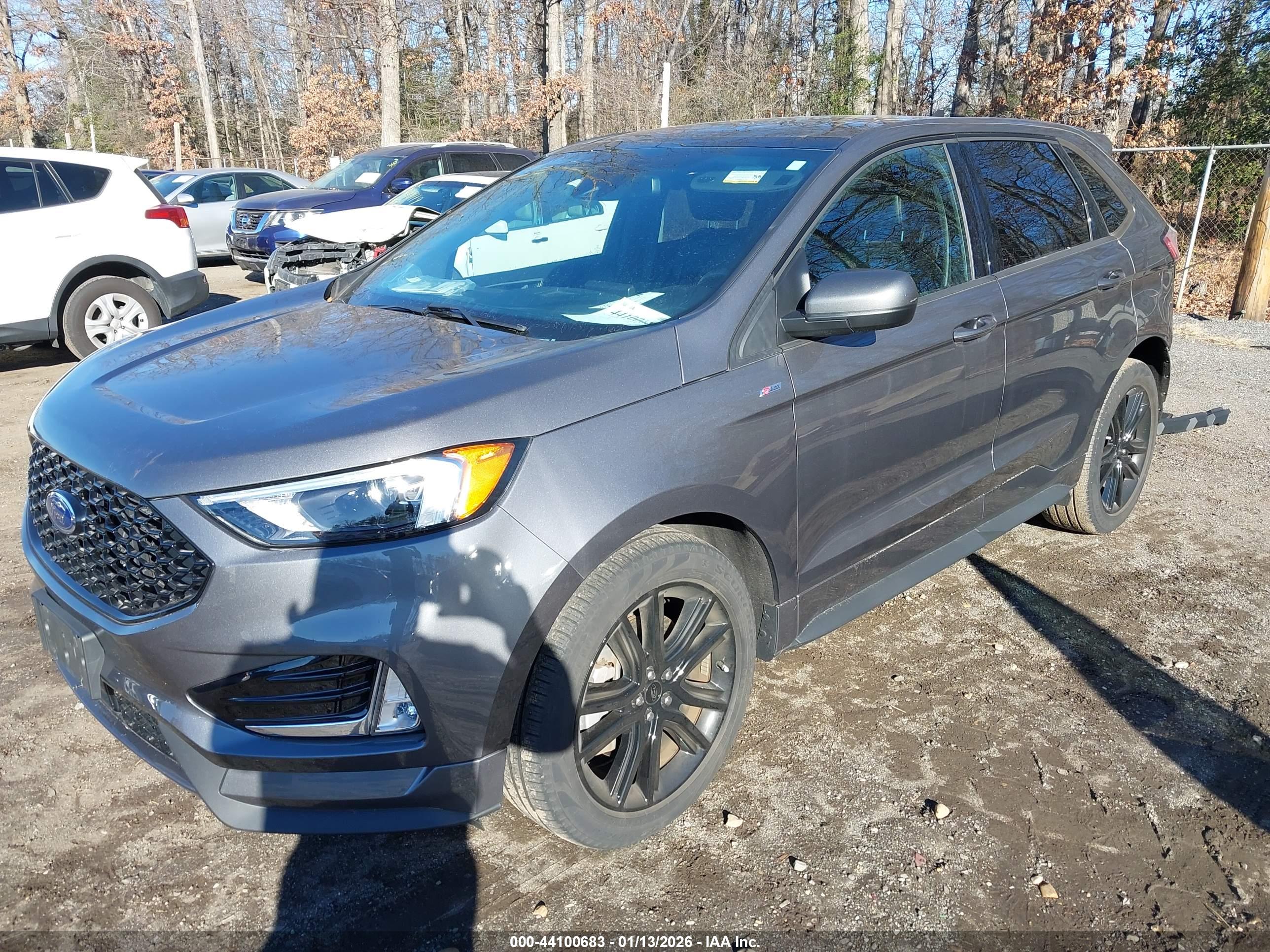 FORD EDGE image 2