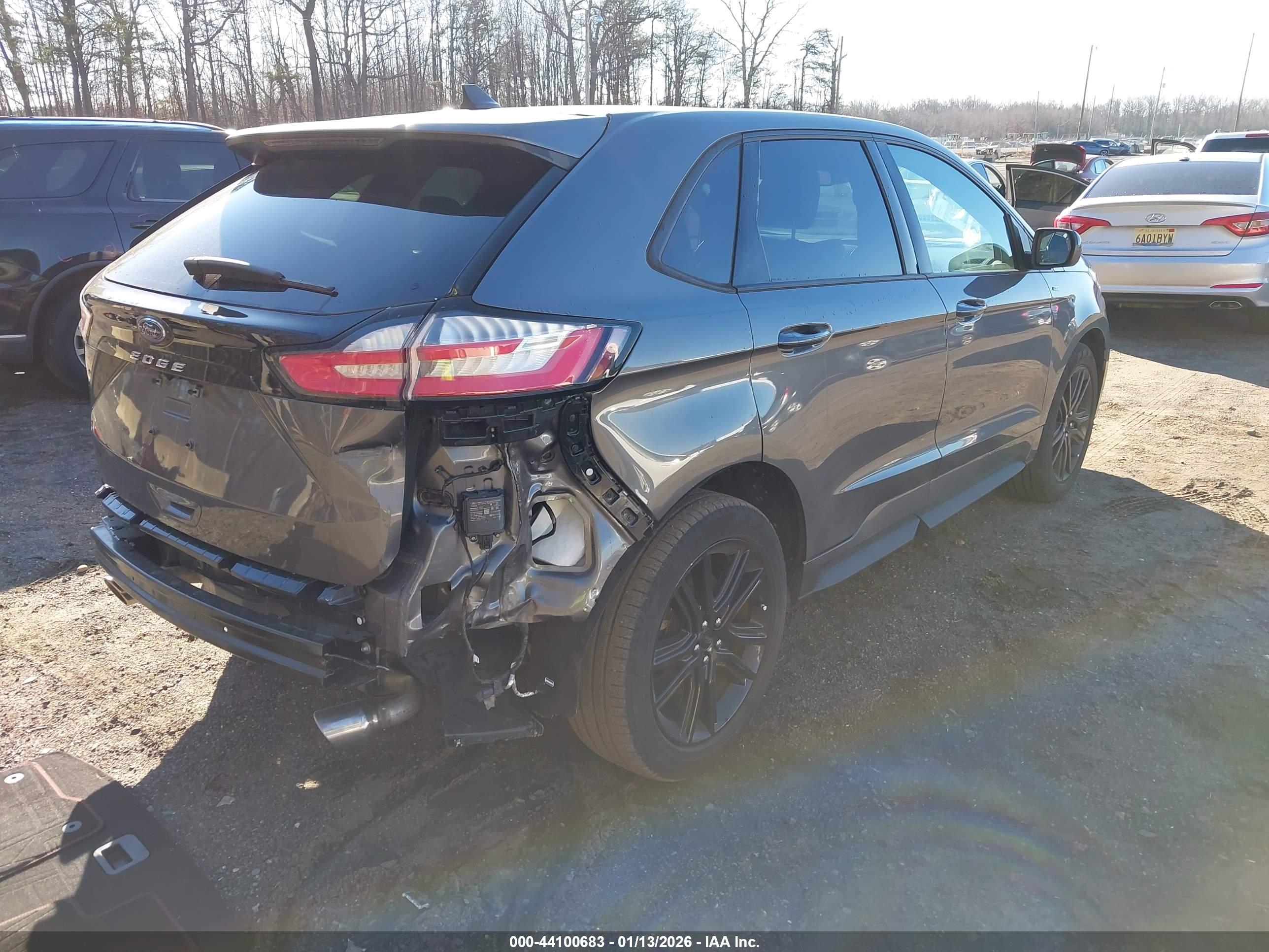 FORD EDGE image 4