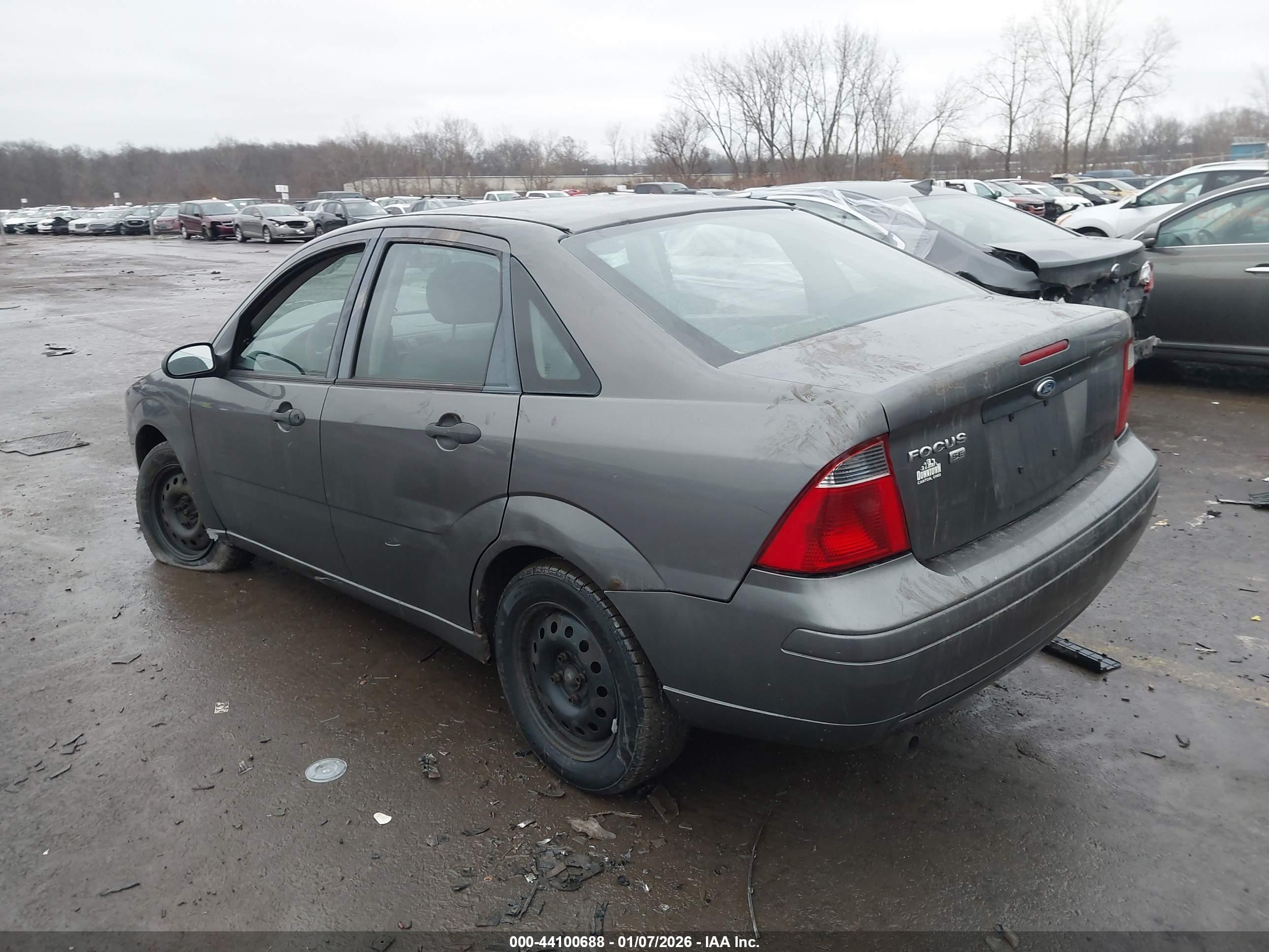 FORD FOCUS image 3