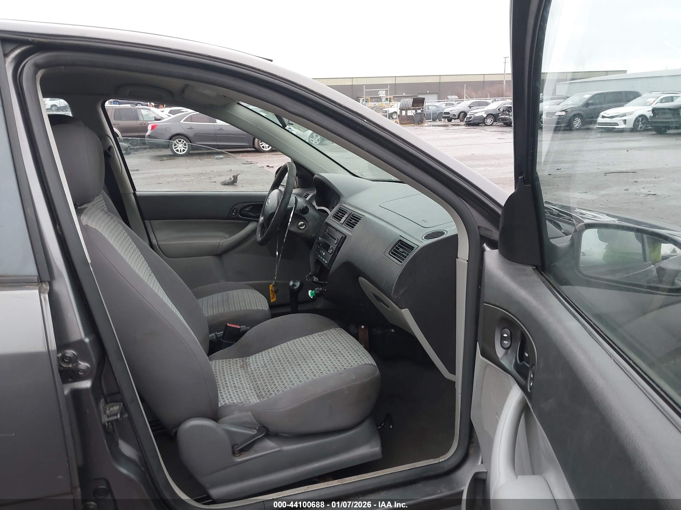 FORD FOCUS image 5