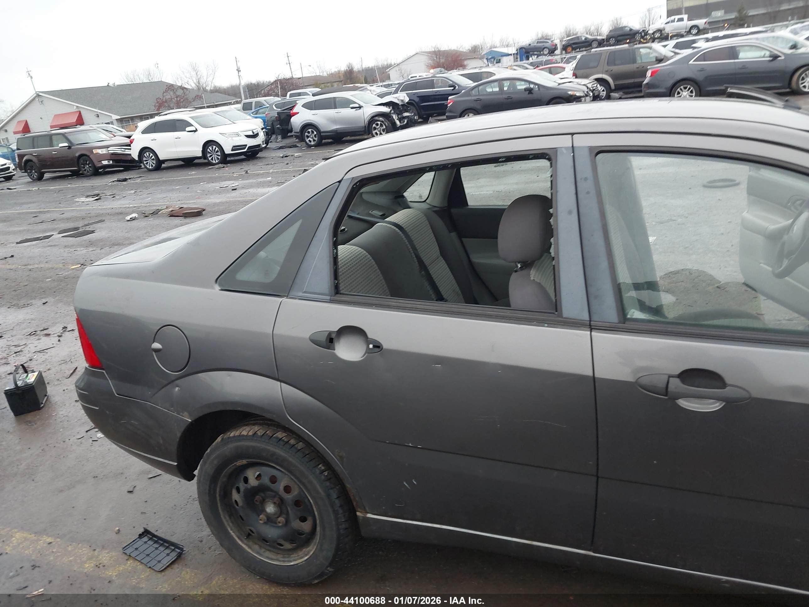 FORD FOCUS image 6
