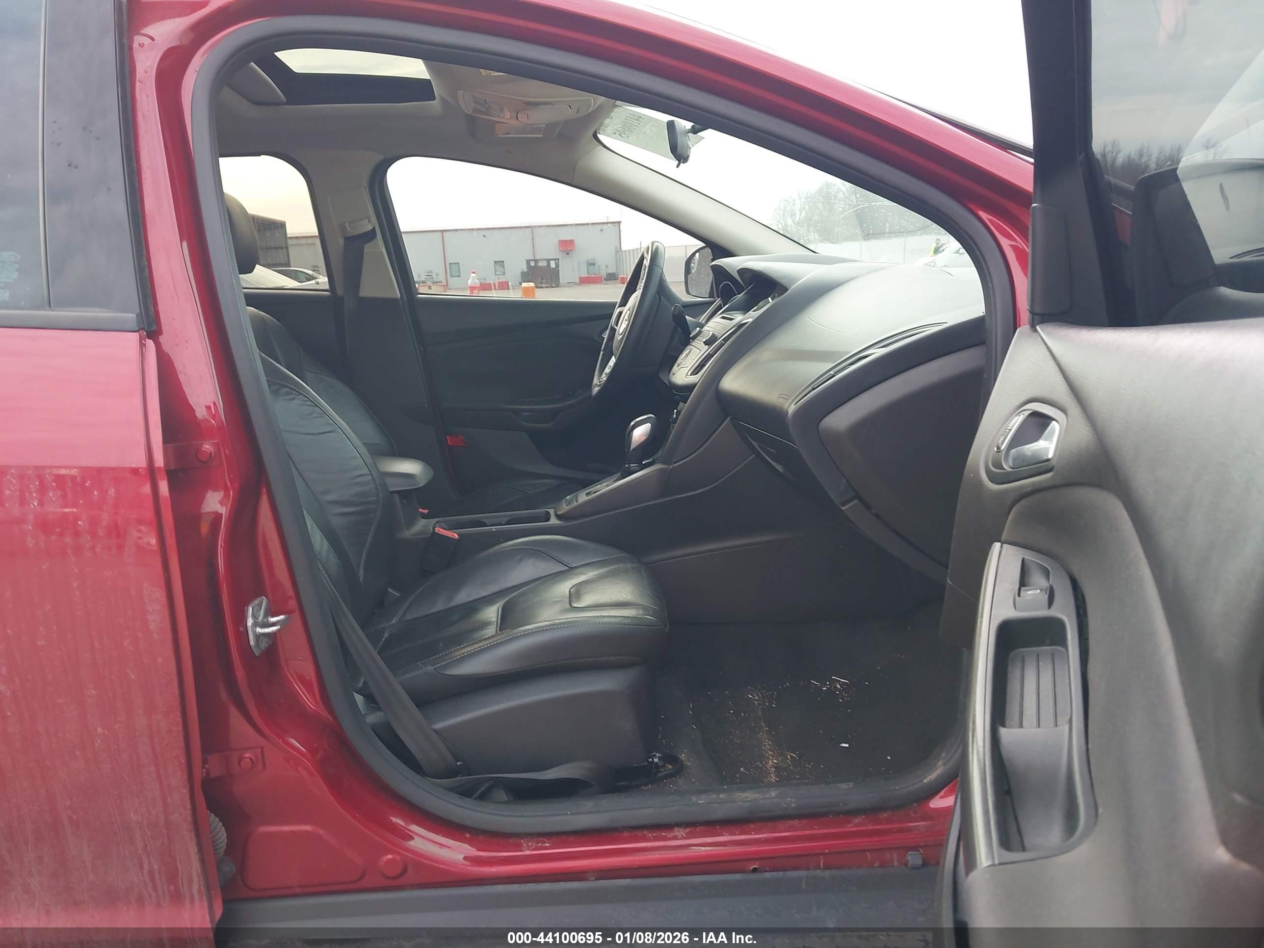 FORD FOCUS image 5