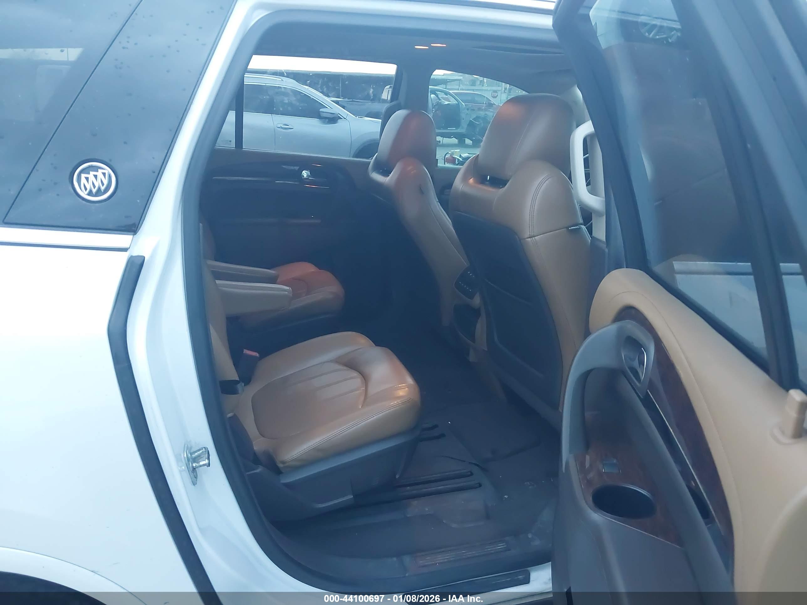BUICK ENCLAVE image 8
