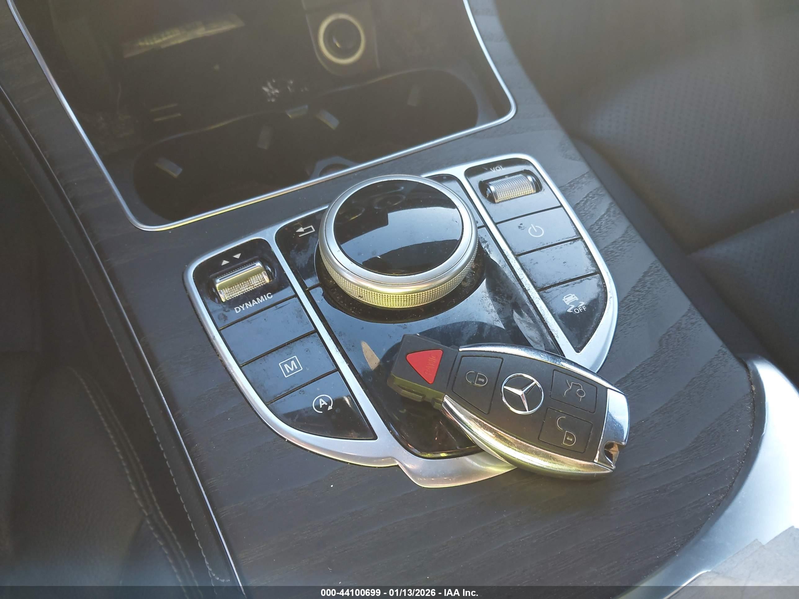 MERCEDES-BENZ GLC image 11