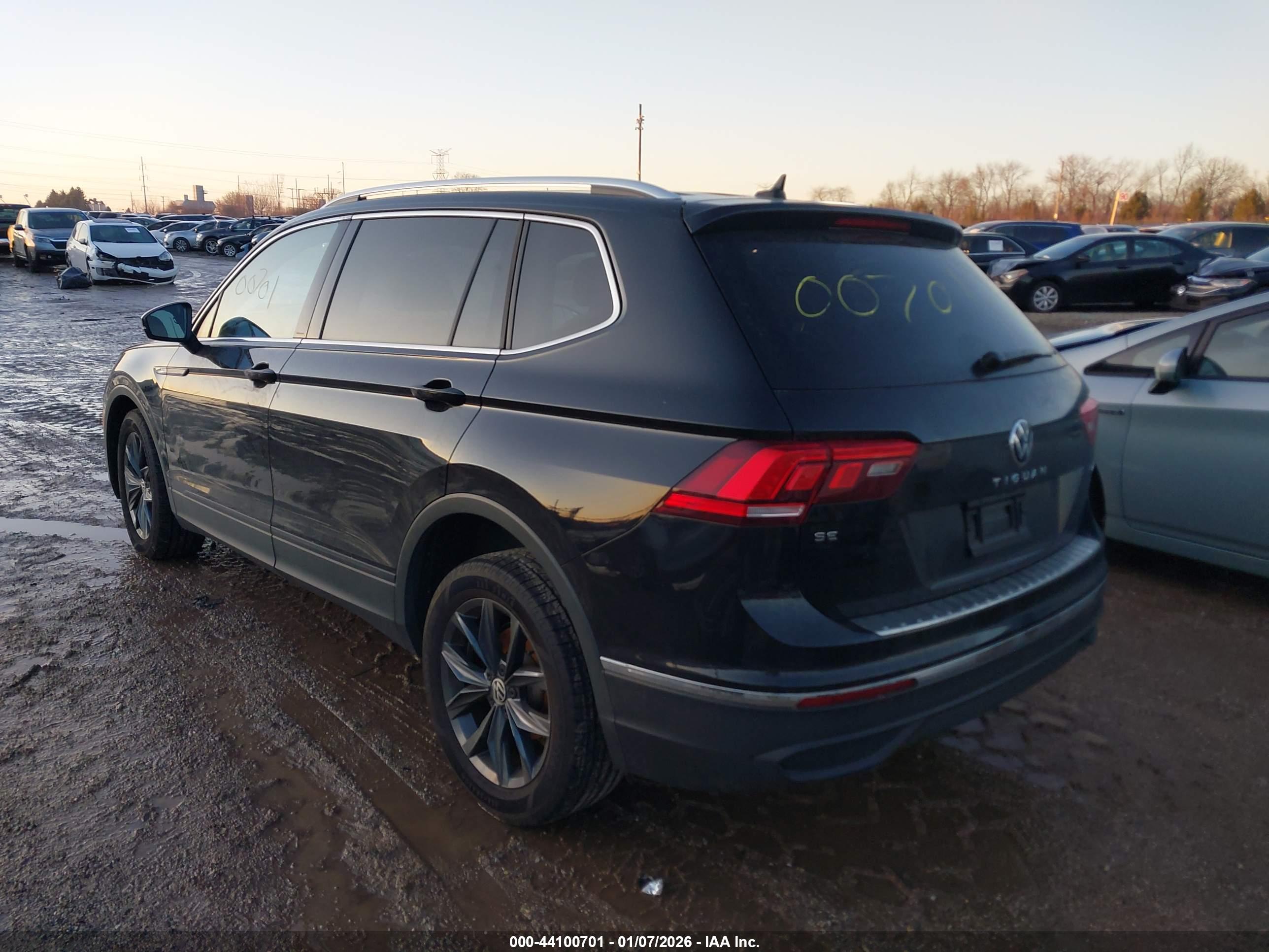 VOLKSWAGEN TIGUAN image 3