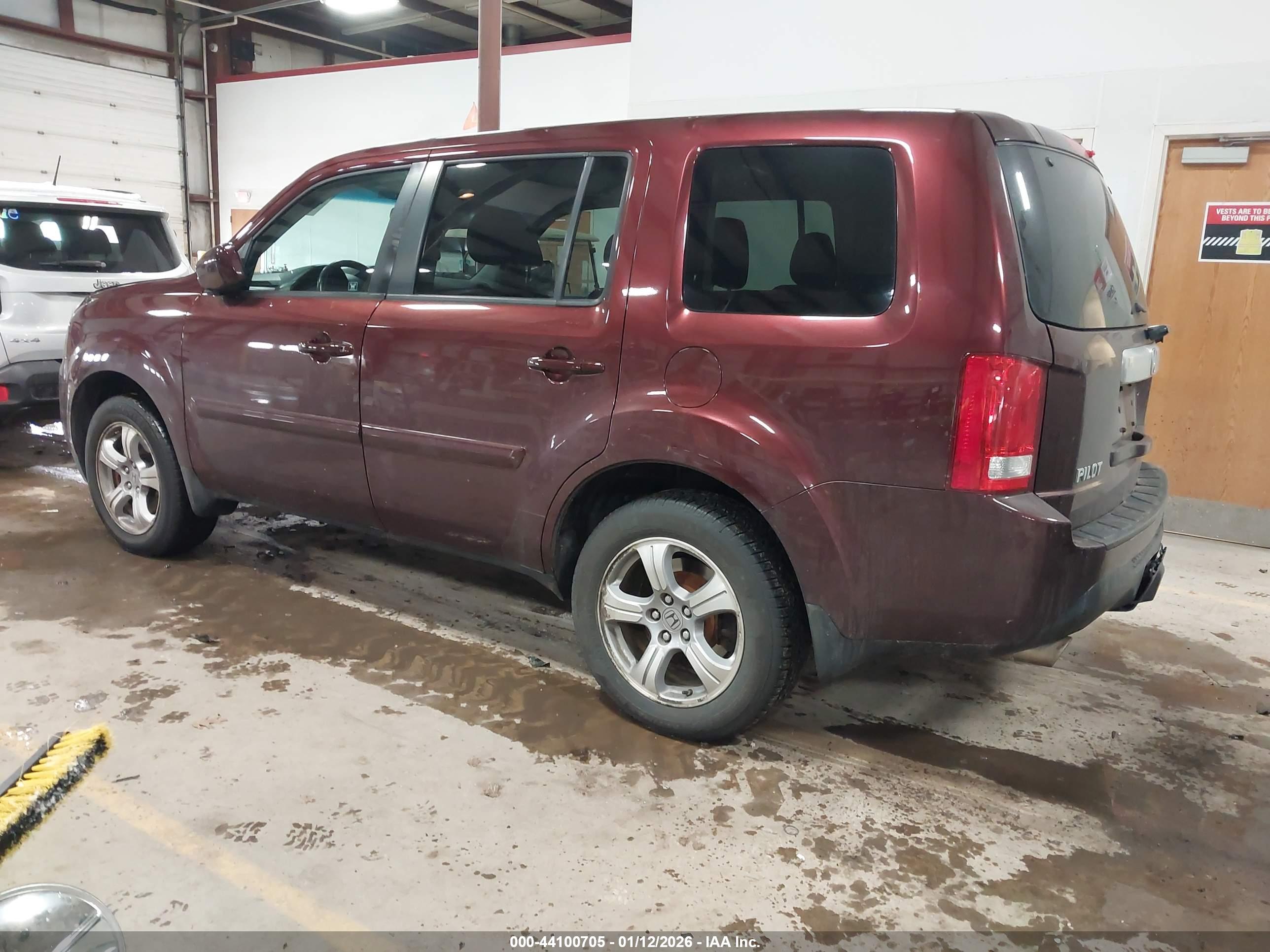 HONDA PILOT image 3
