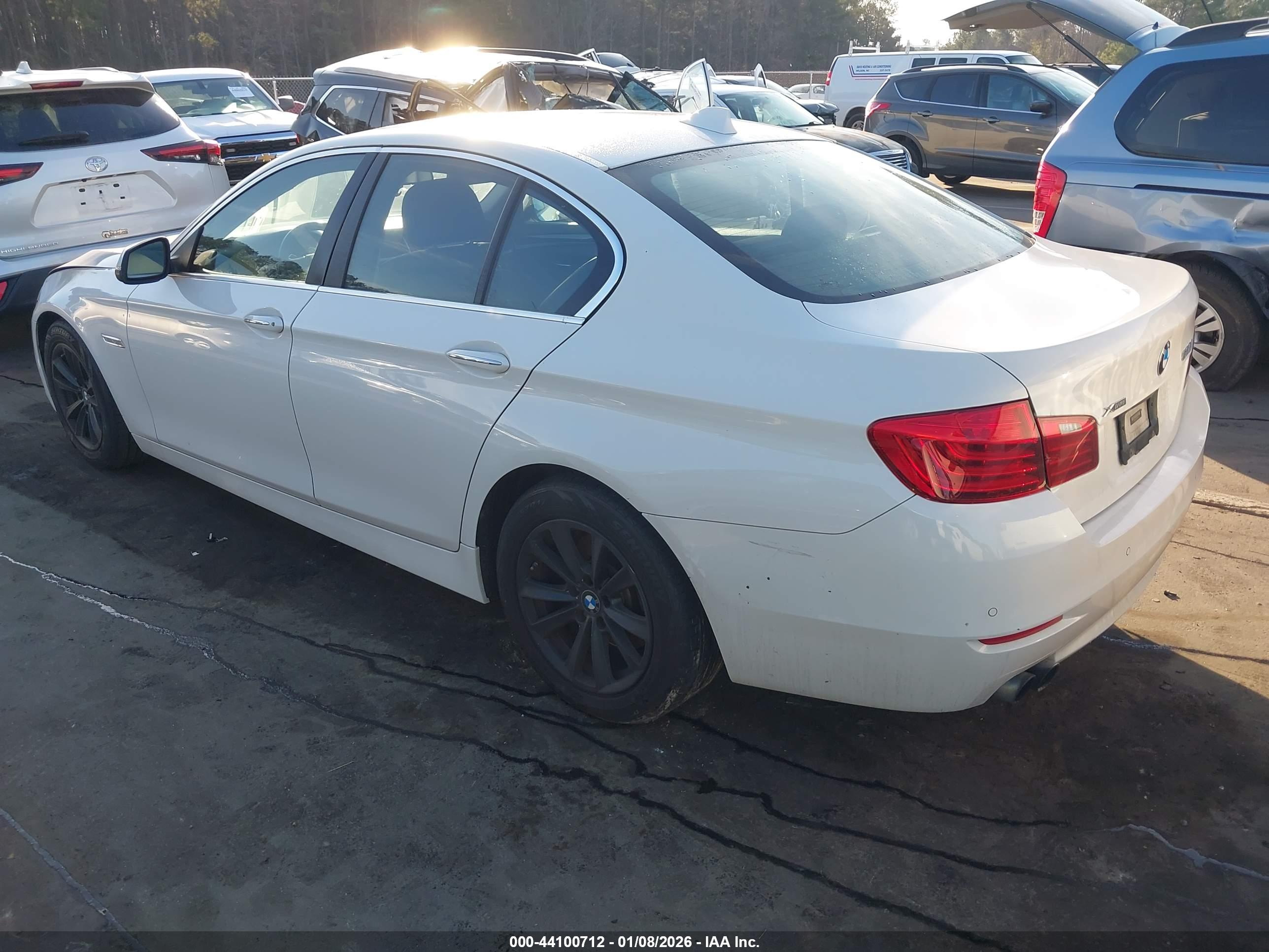 BMW 528I image 3