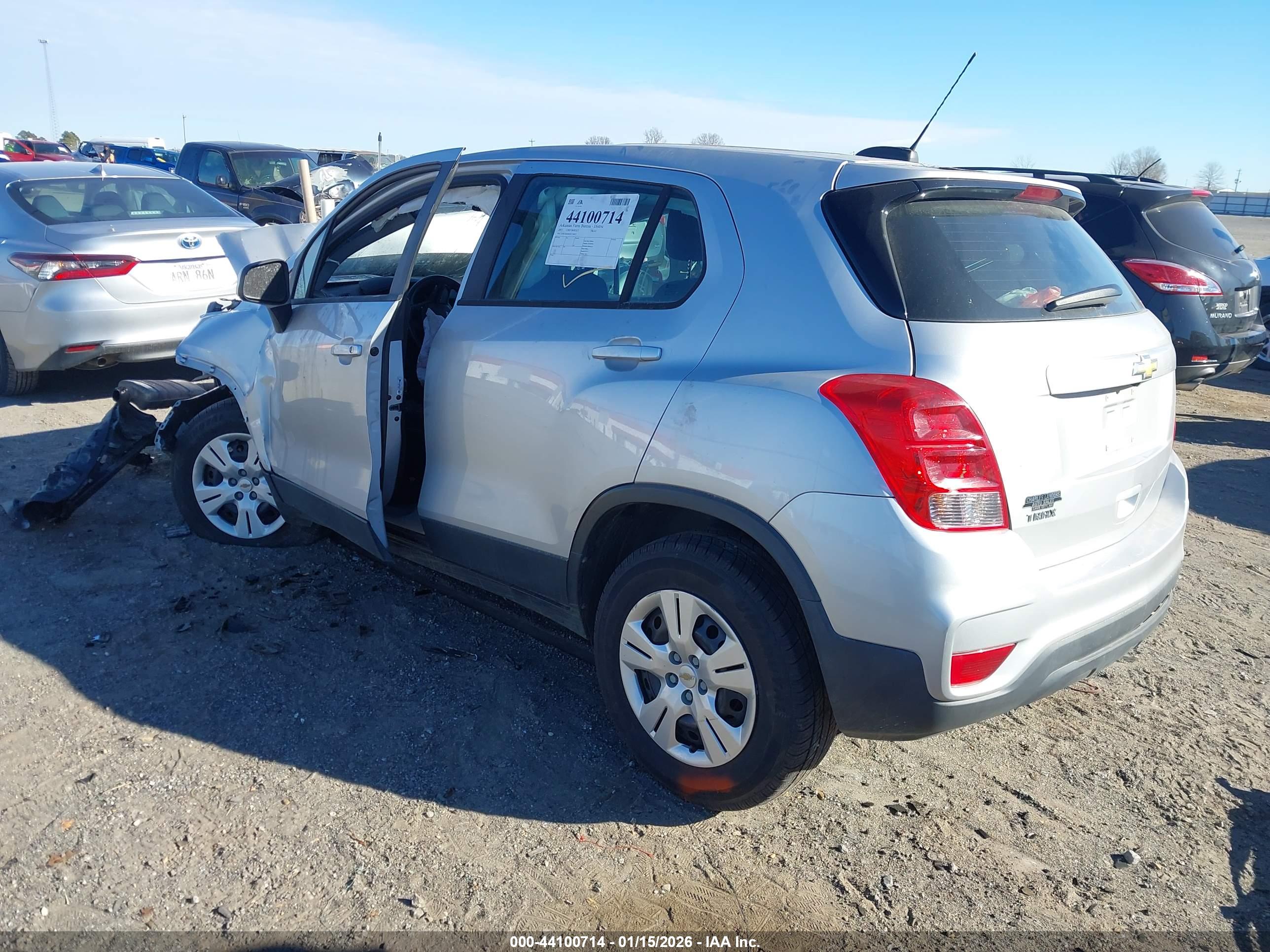CHEVROLET TRAX image 3