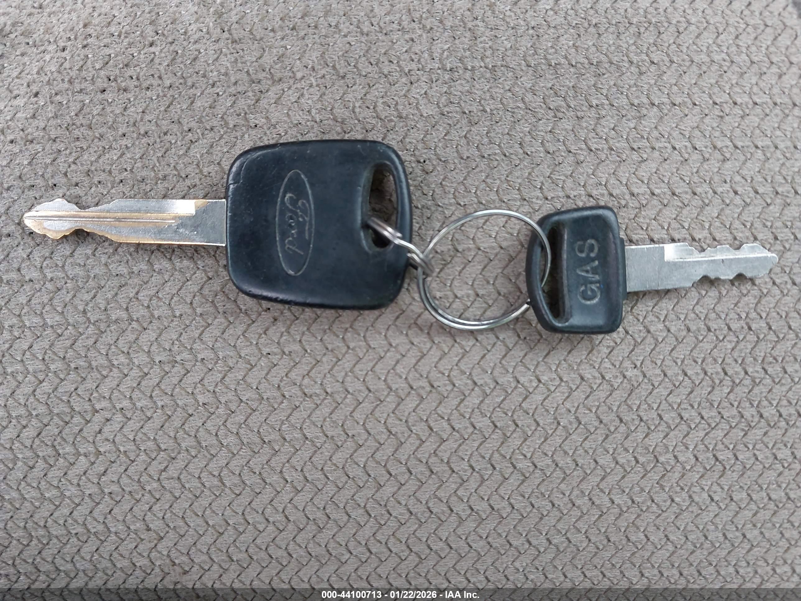 FORD MUSTANG image 11