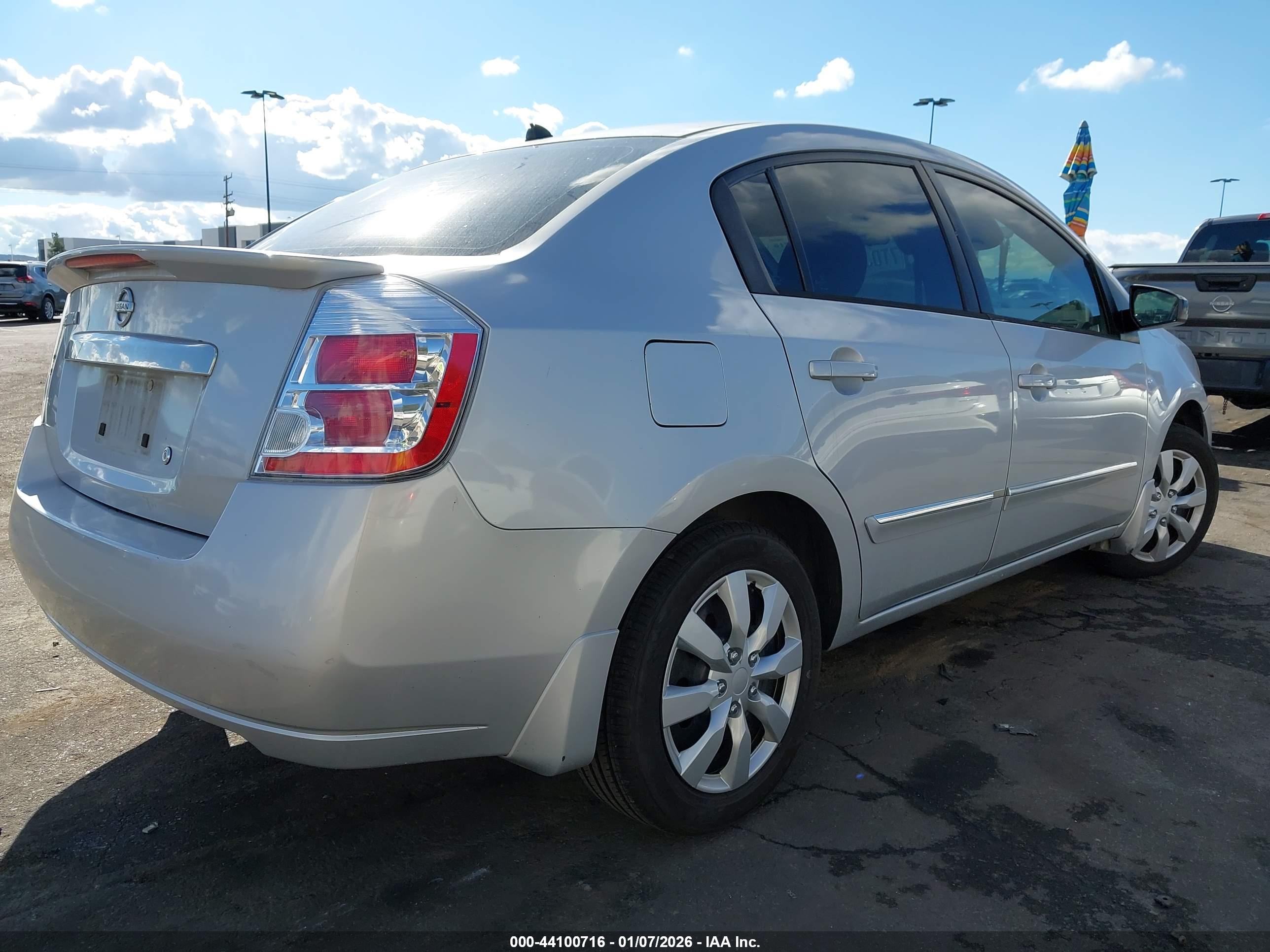 NISSAN SENTRA image 4