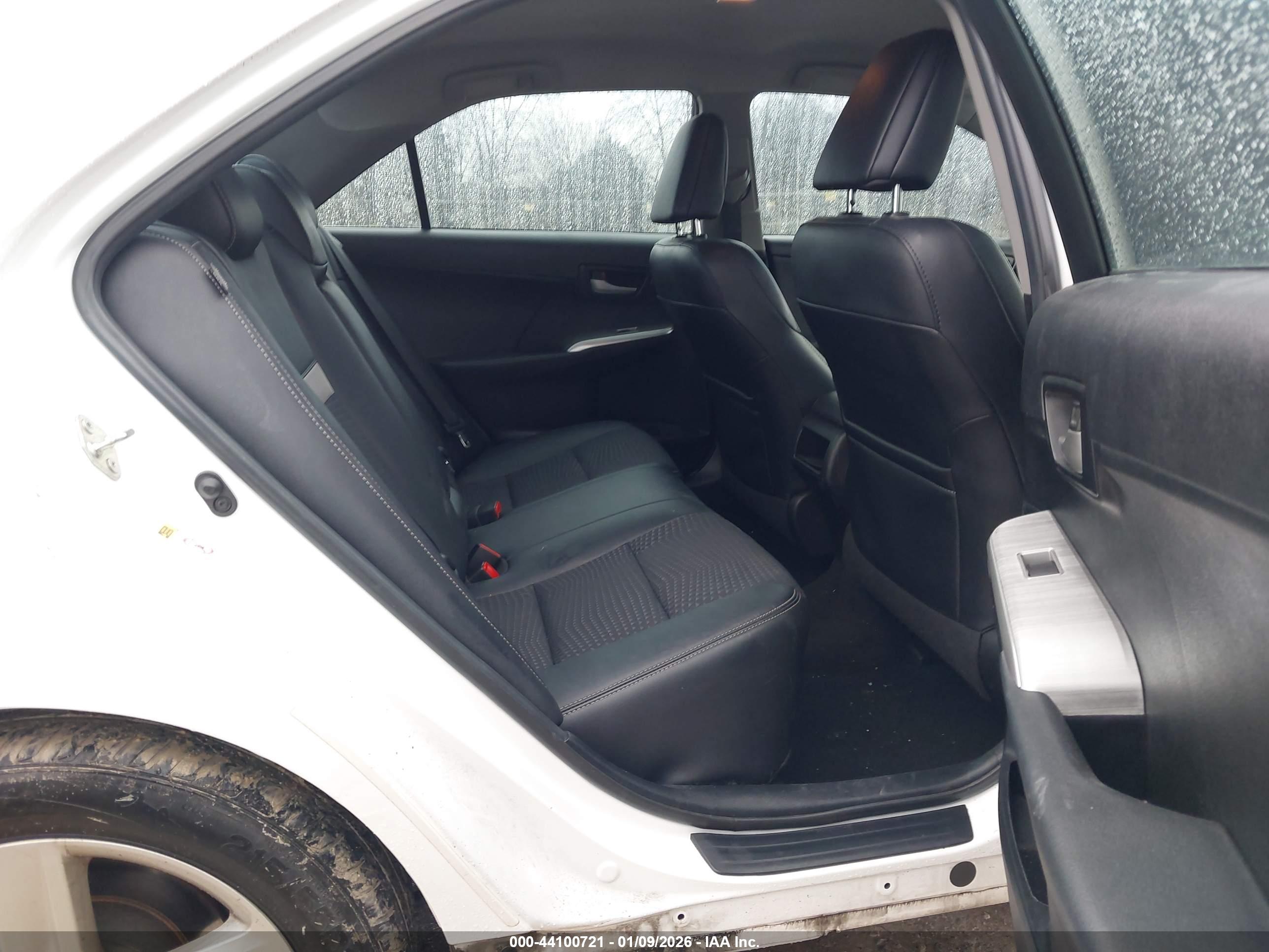 TOYOTA CAMRY image 8
