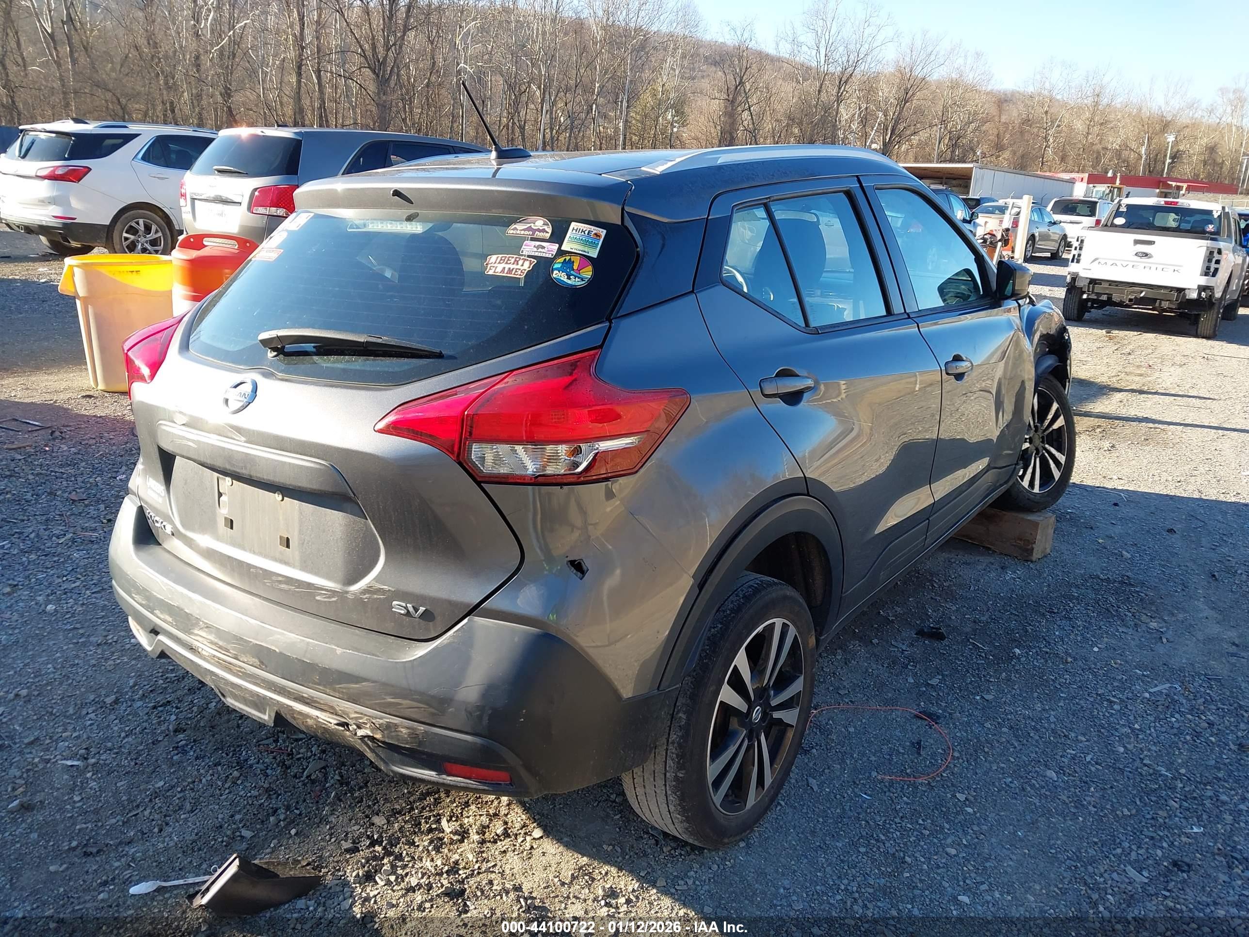 NISSAN KICKS image 4