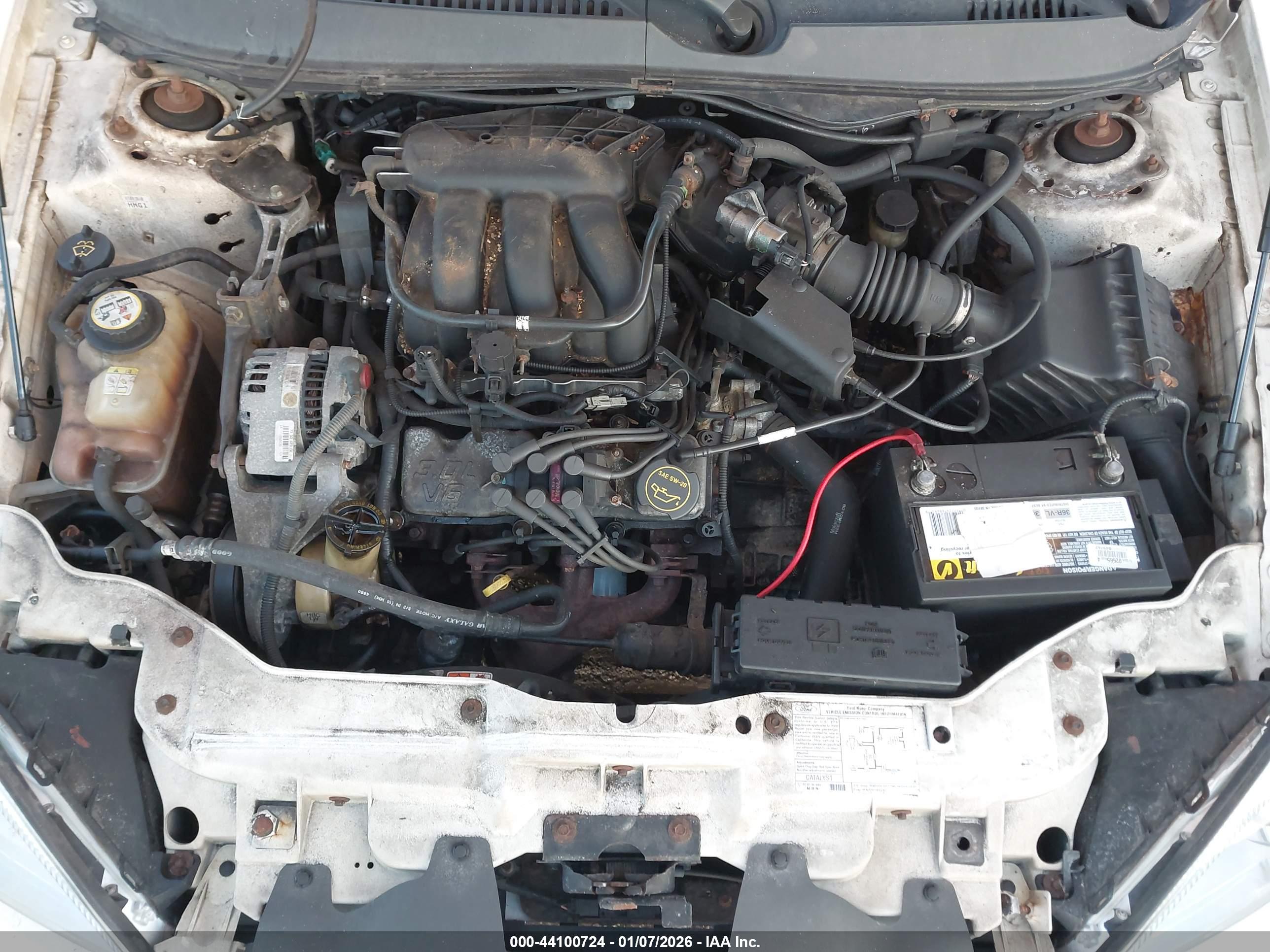FORD TAURUS image 10