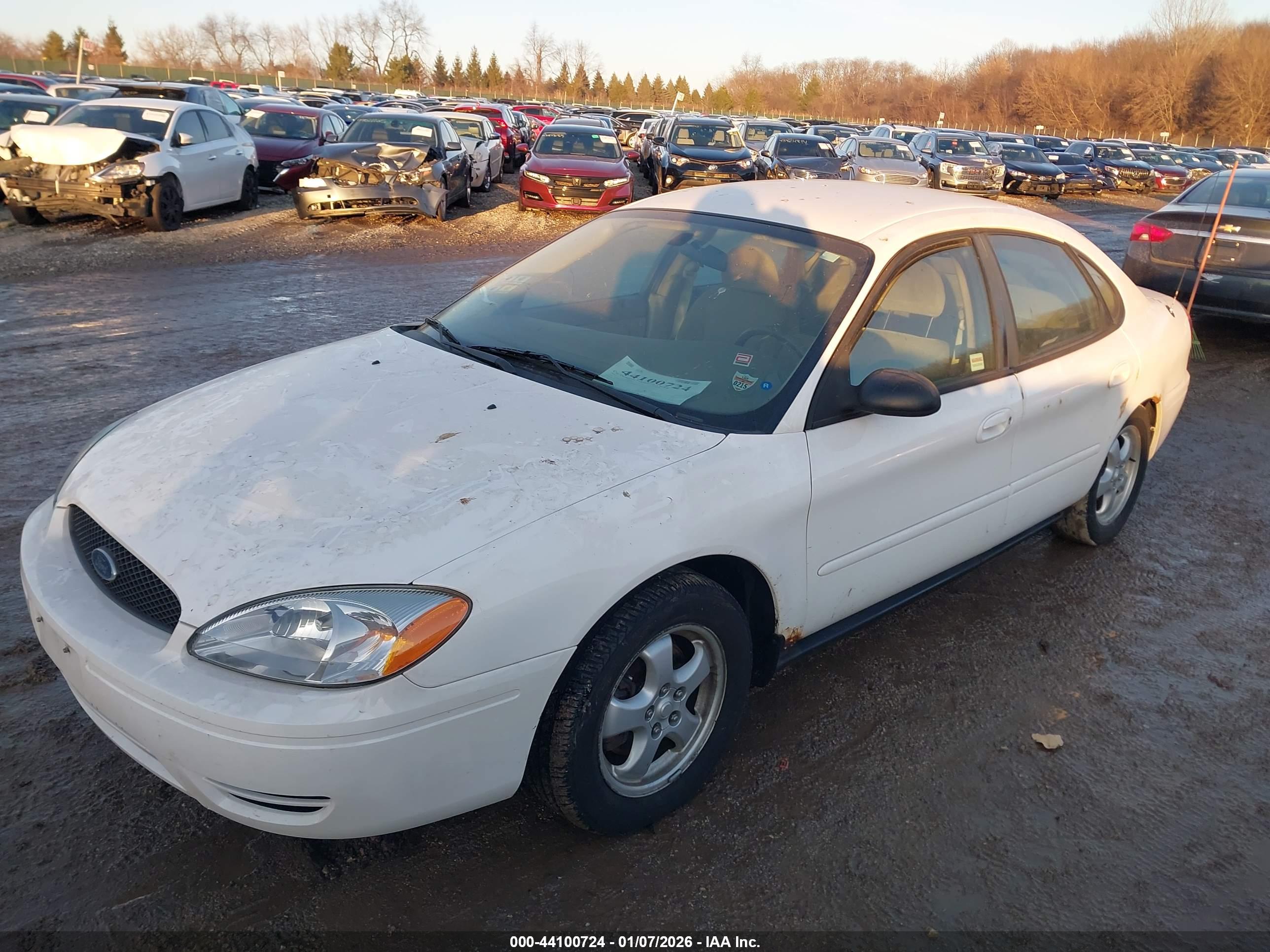 FORD TAURUS image 2