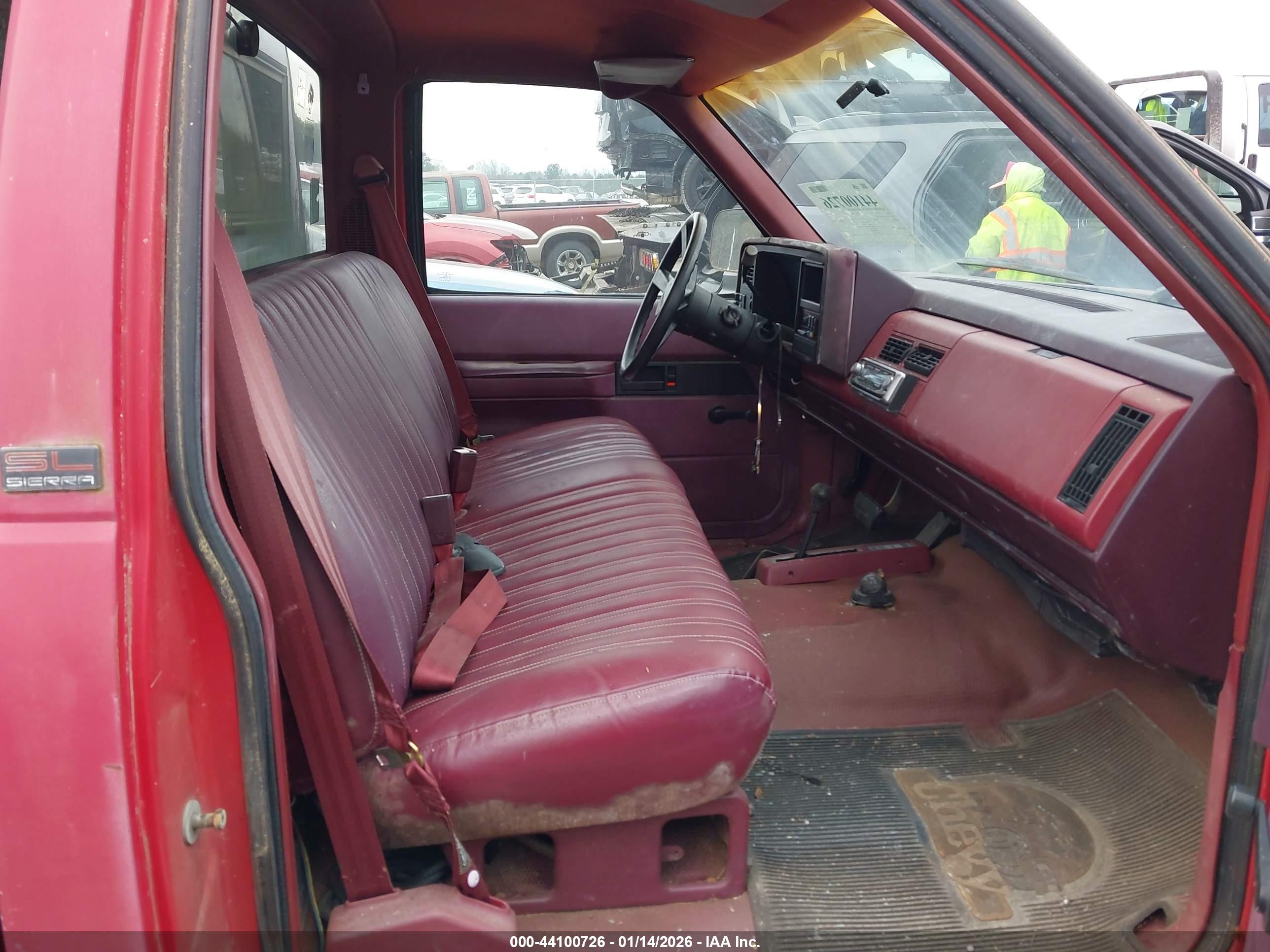 GMC GMT-400 image 5