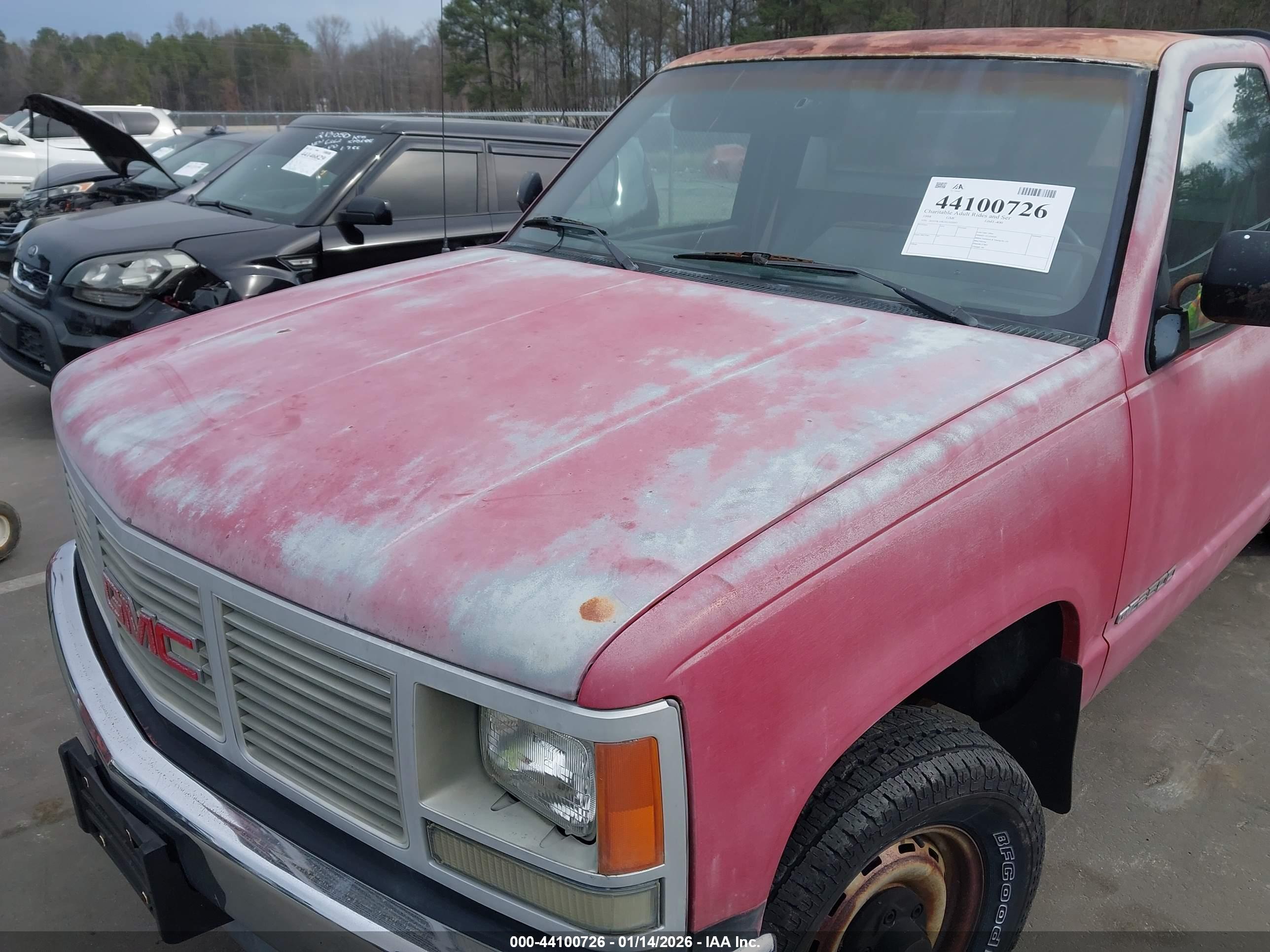 GMC GMT-400 image 6