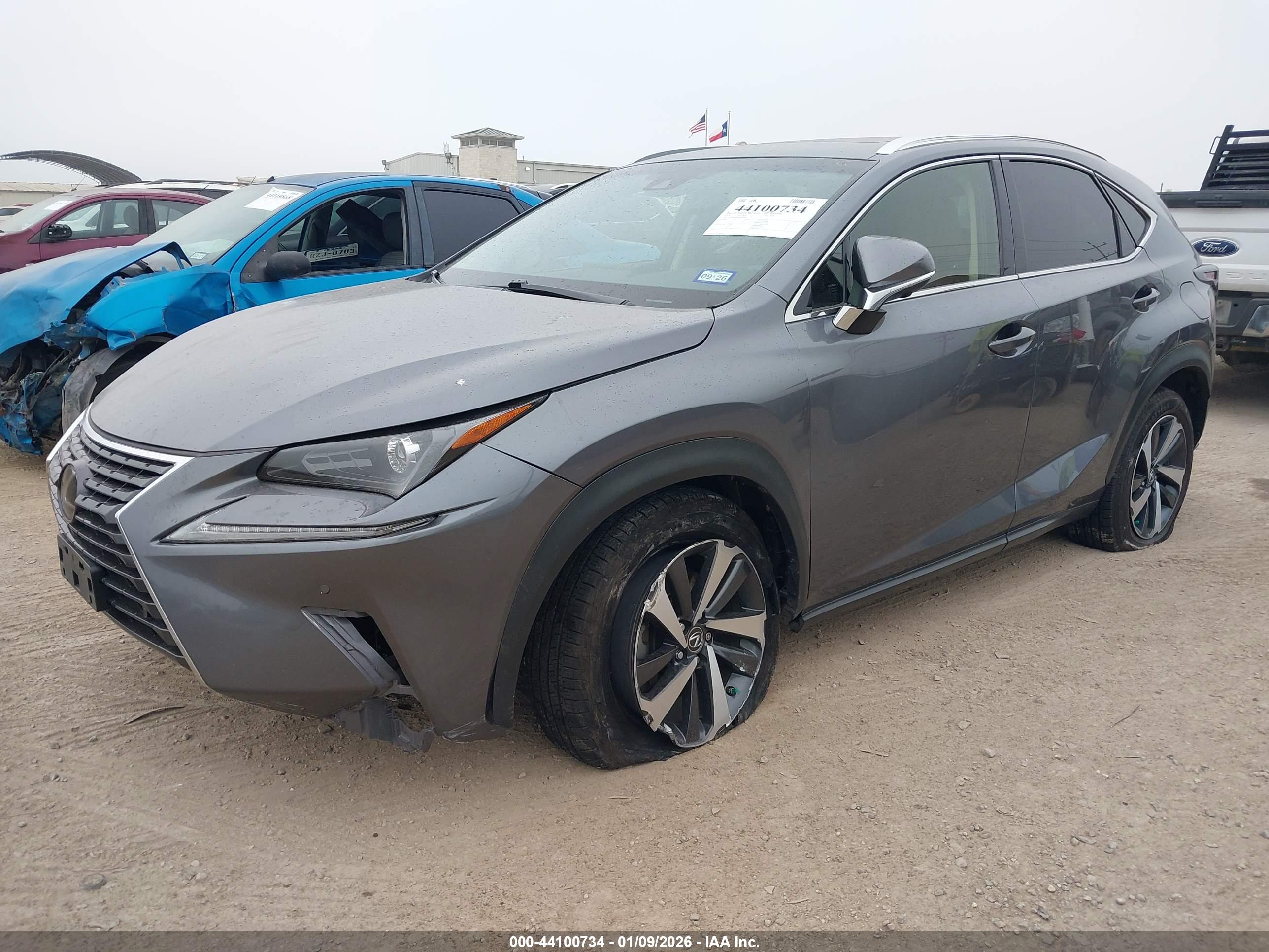 LEXUS NX image 2