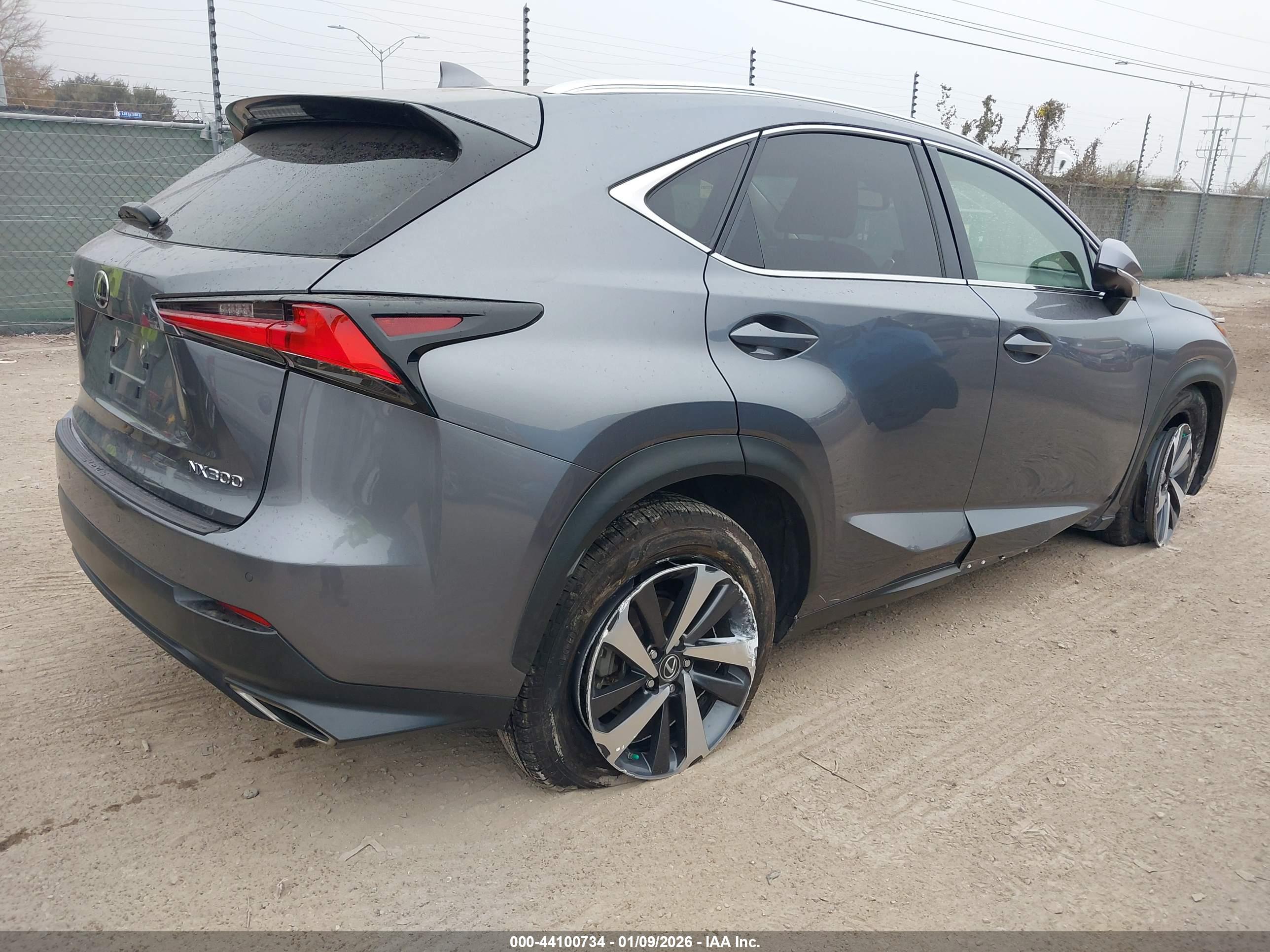 LEXUS NX image 4