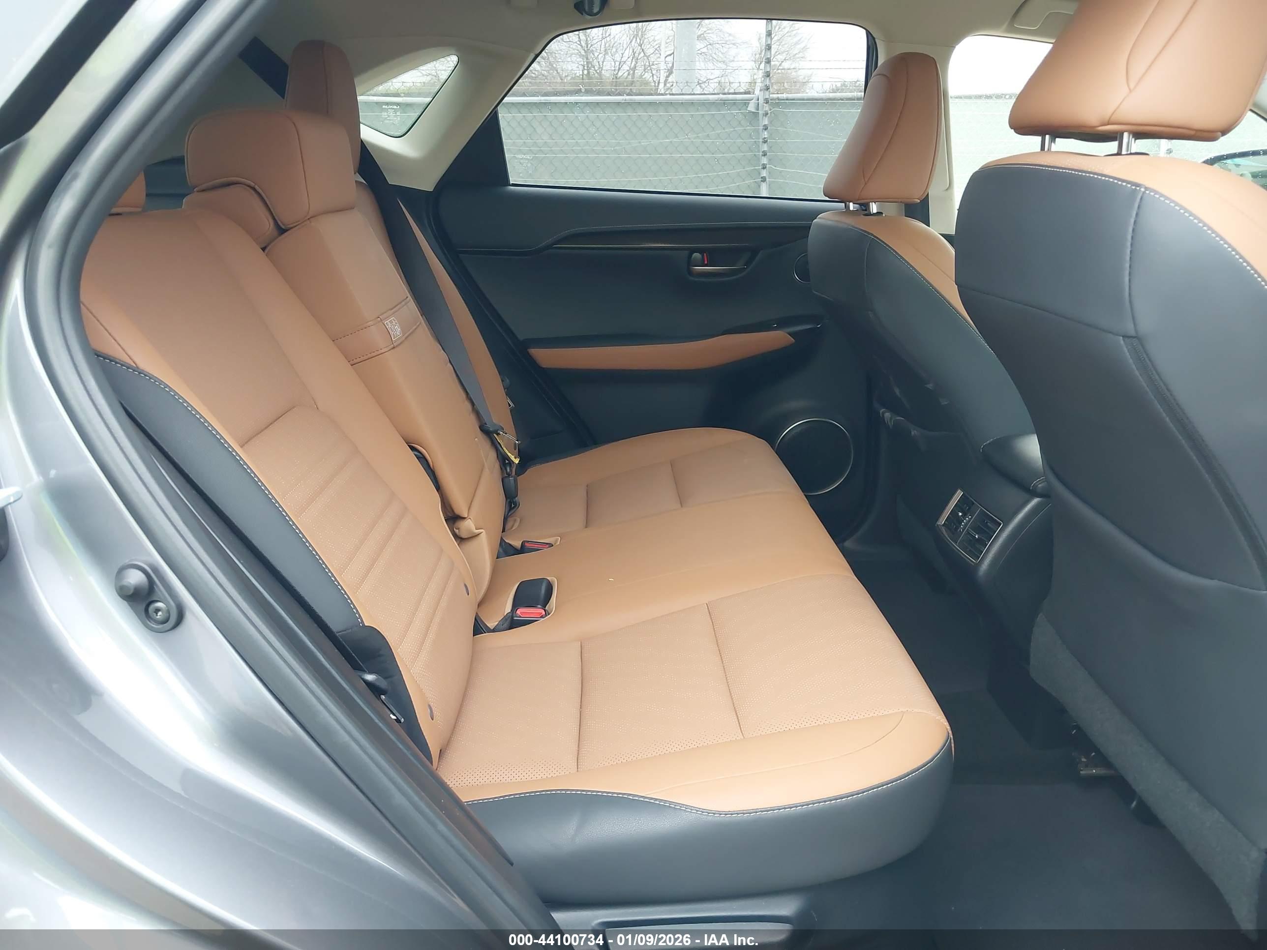 LEXUS NX image 8