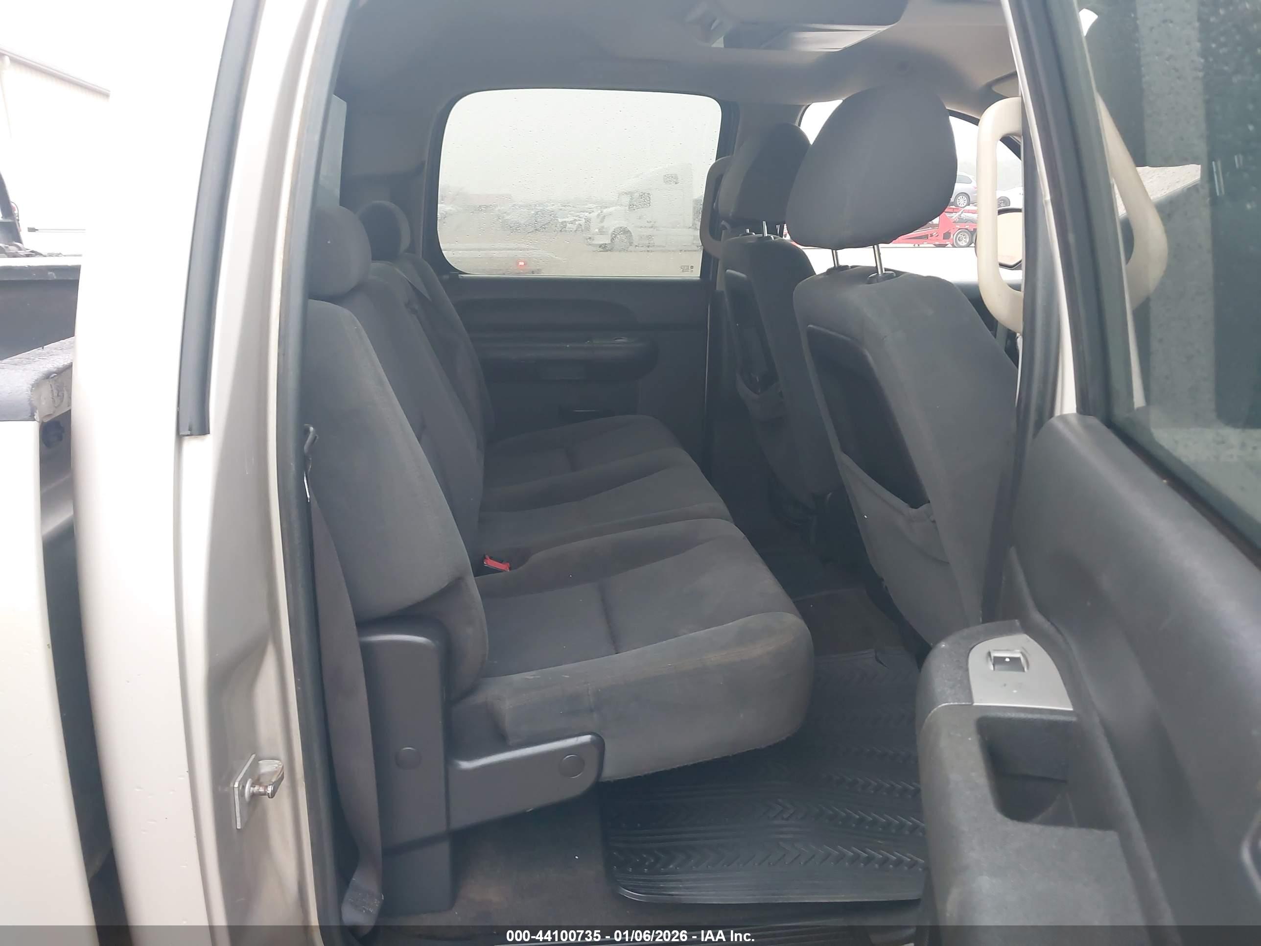 GMC SIERRA image 8