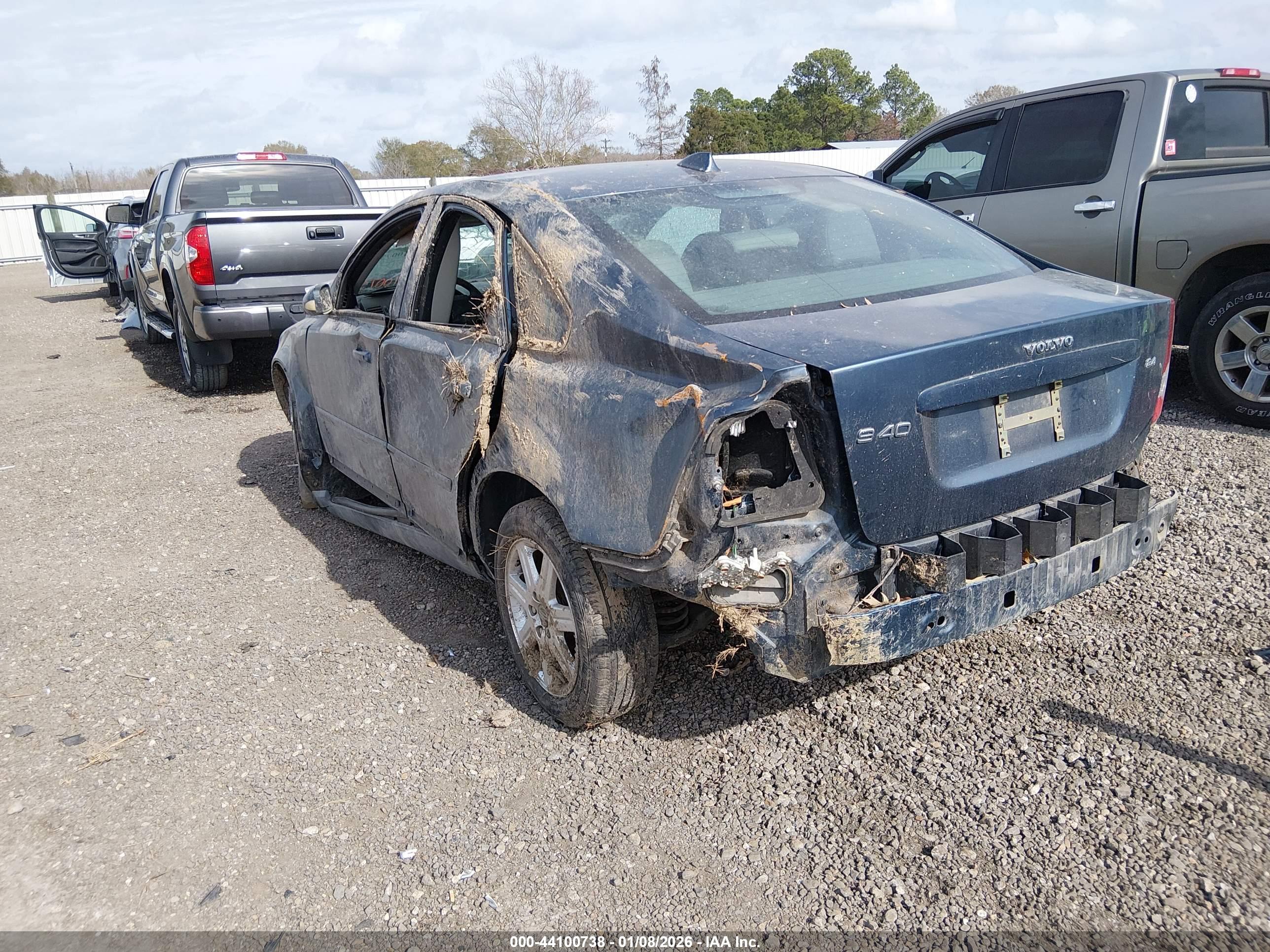 VOLVO S40 image 3