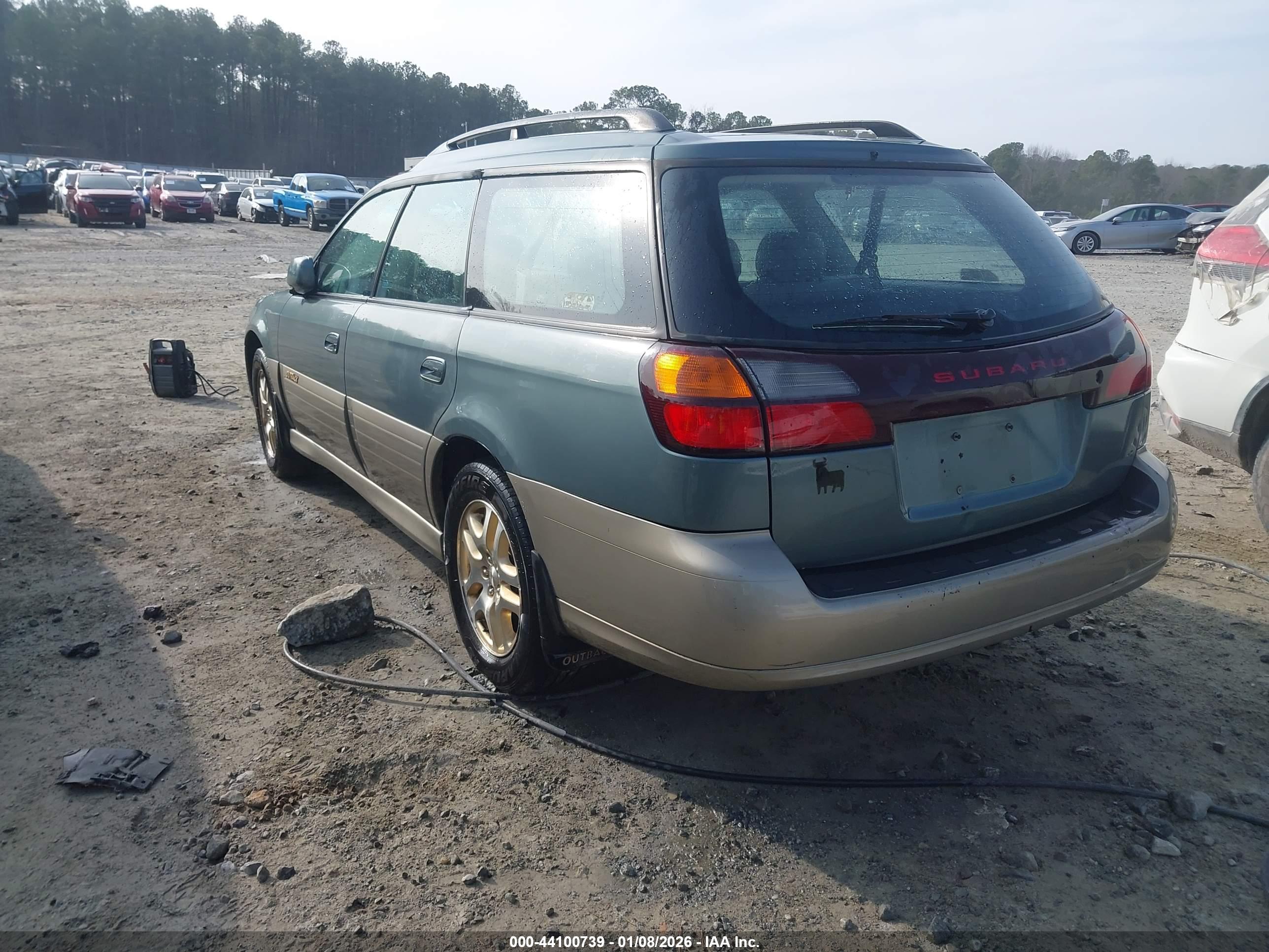 SUBARU OUTBACK image 3