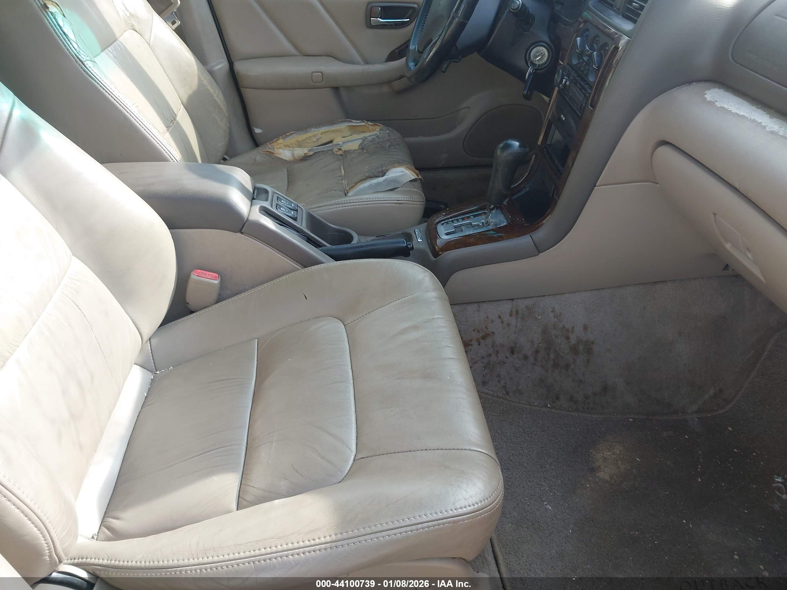 SUBARU OUTBACK image 5