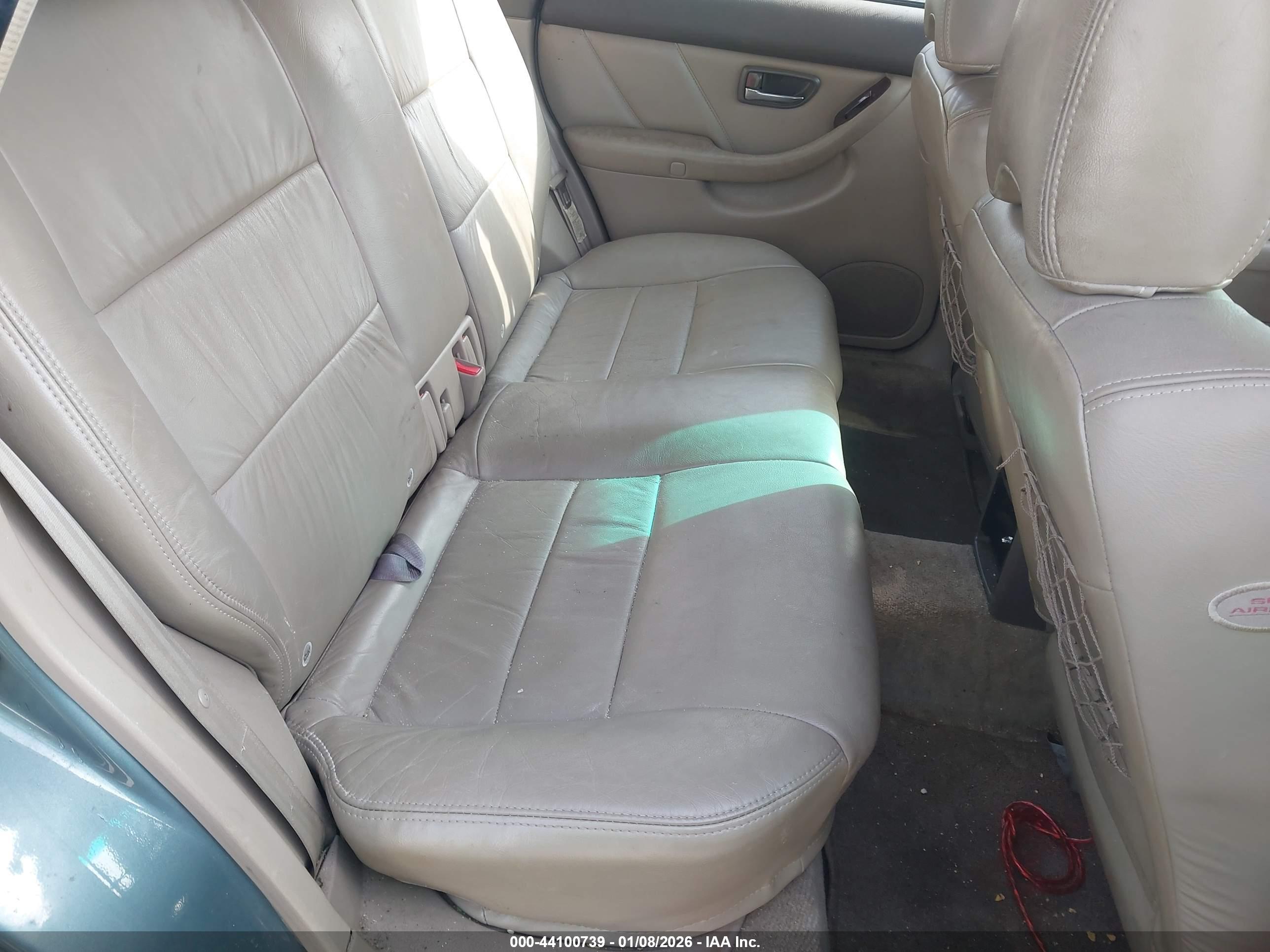 SUBARU OUTBACK image 8