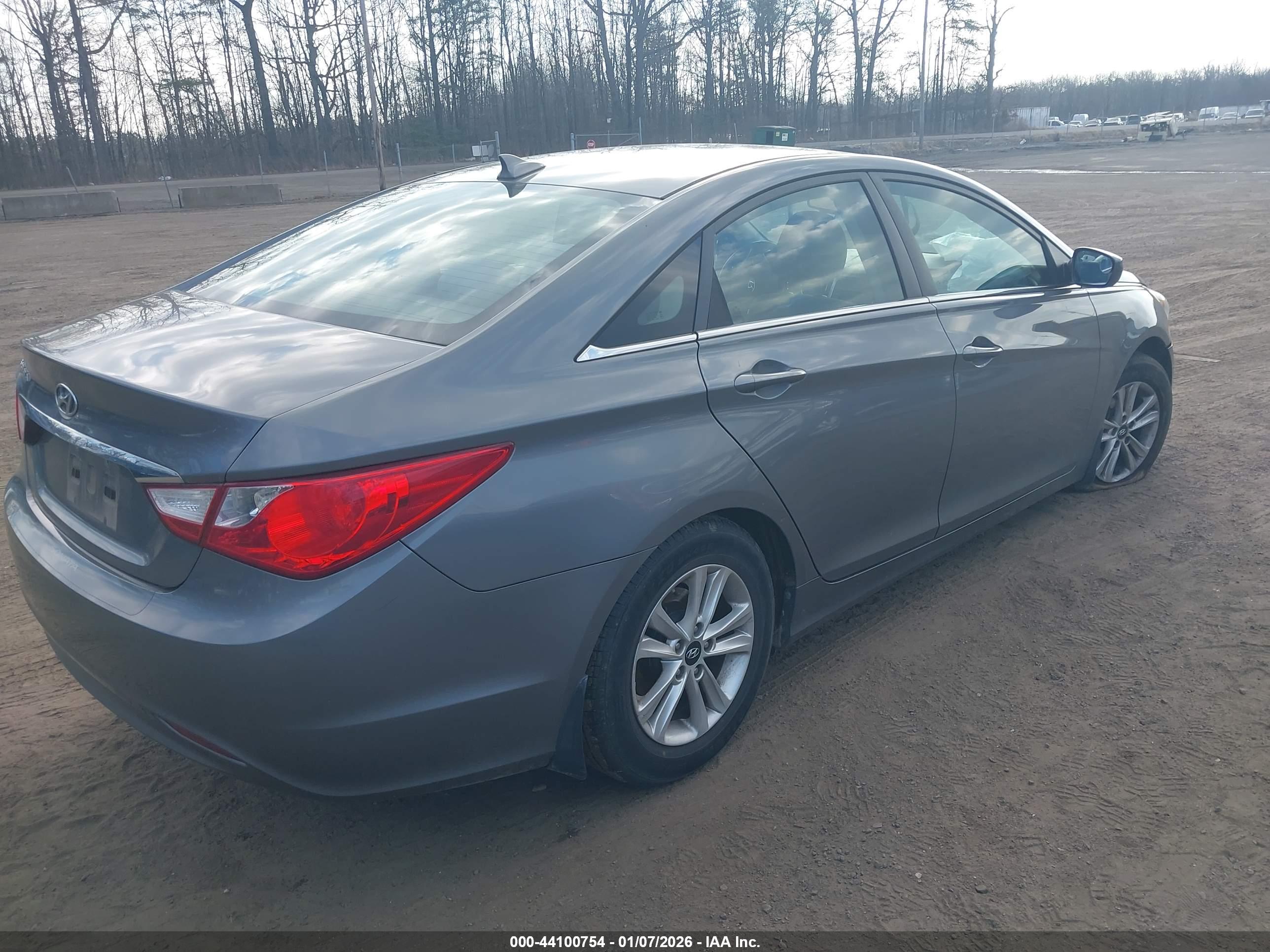 HYUNDAI SONATA image 4
