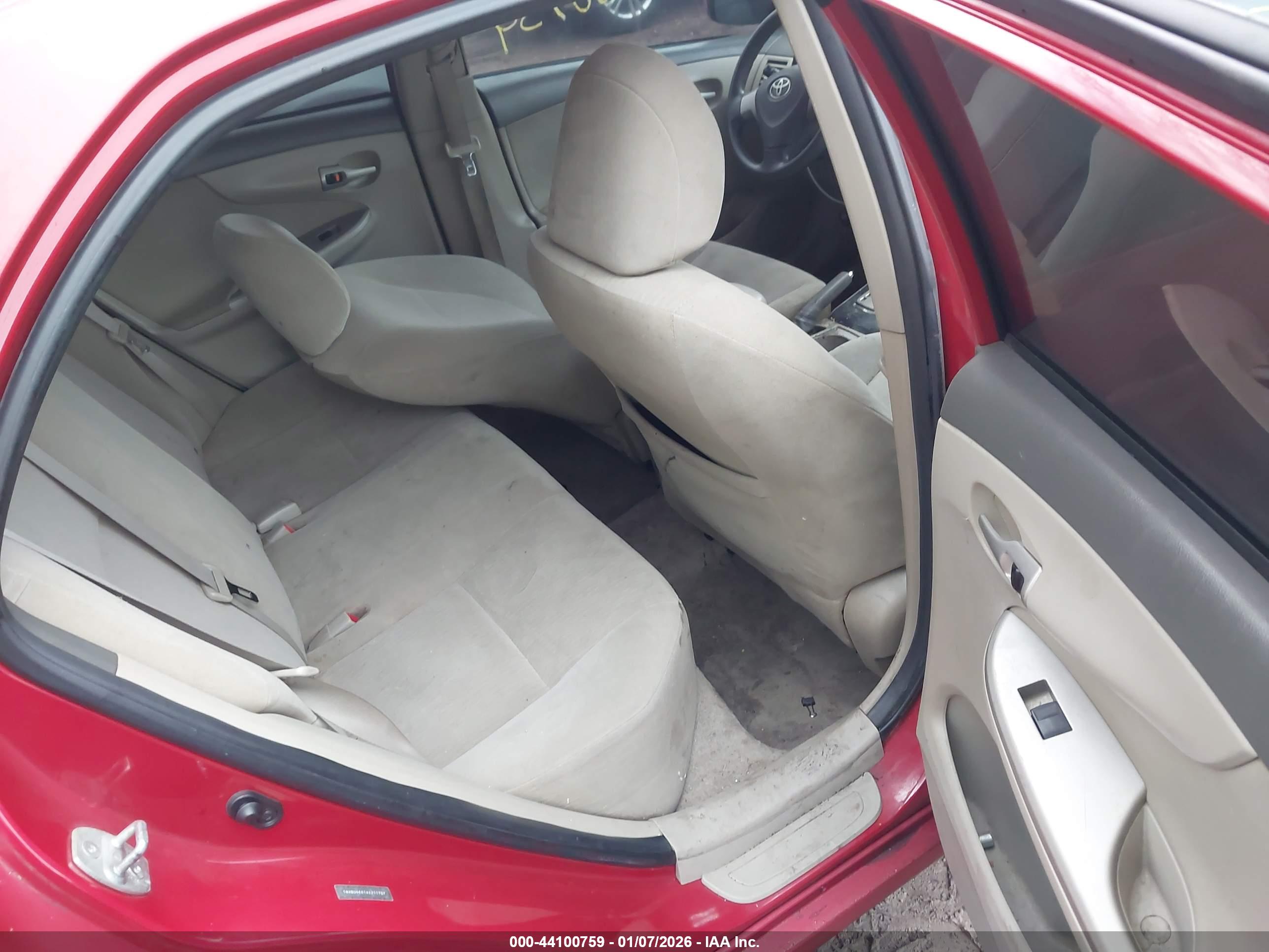 TOYOTA COROLLA image 8