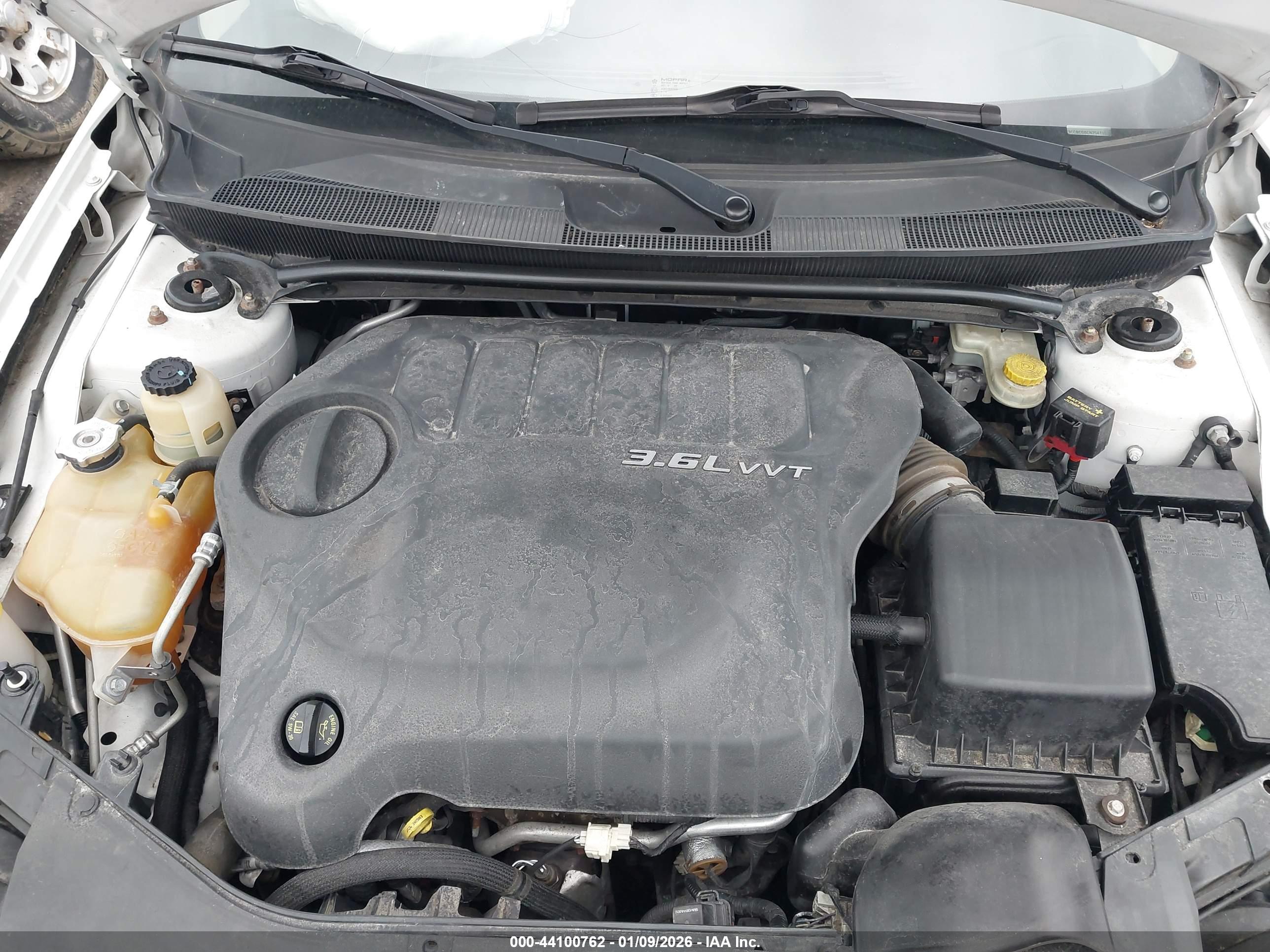 CHRYSLER 200 image 10