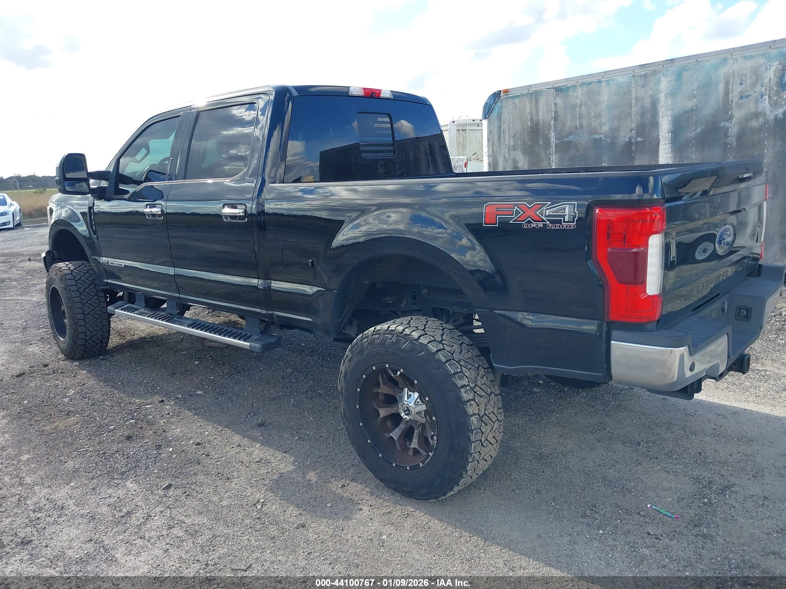 FORD F-350 image 3