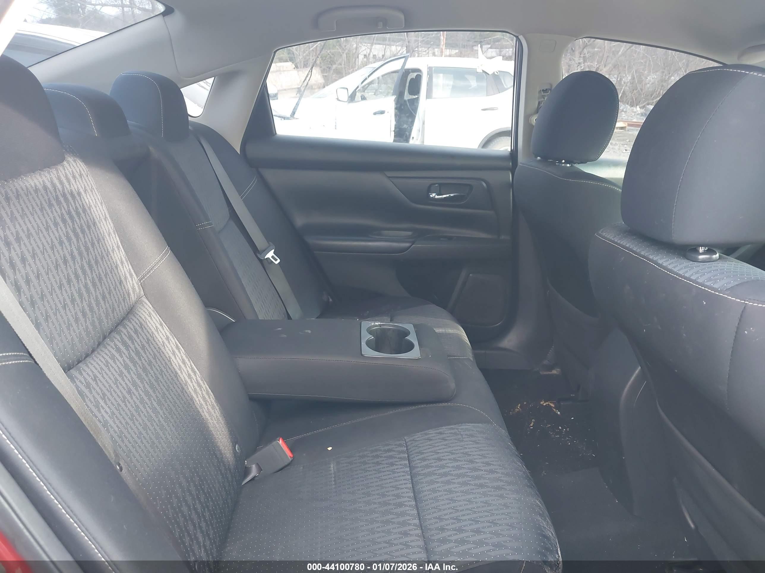 NISSAN ALTIMA image 8