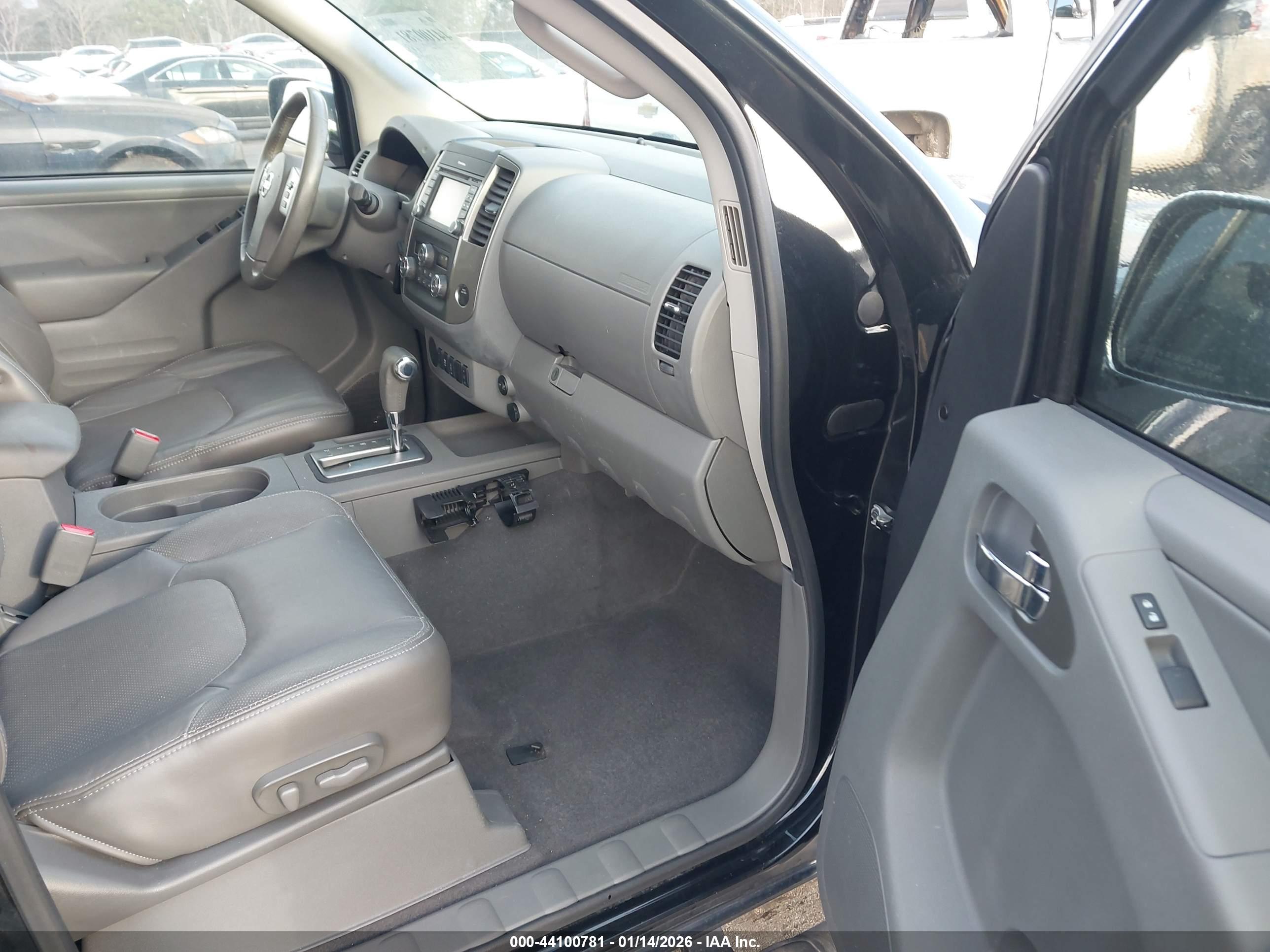 NISSAN FRONTIER image 5