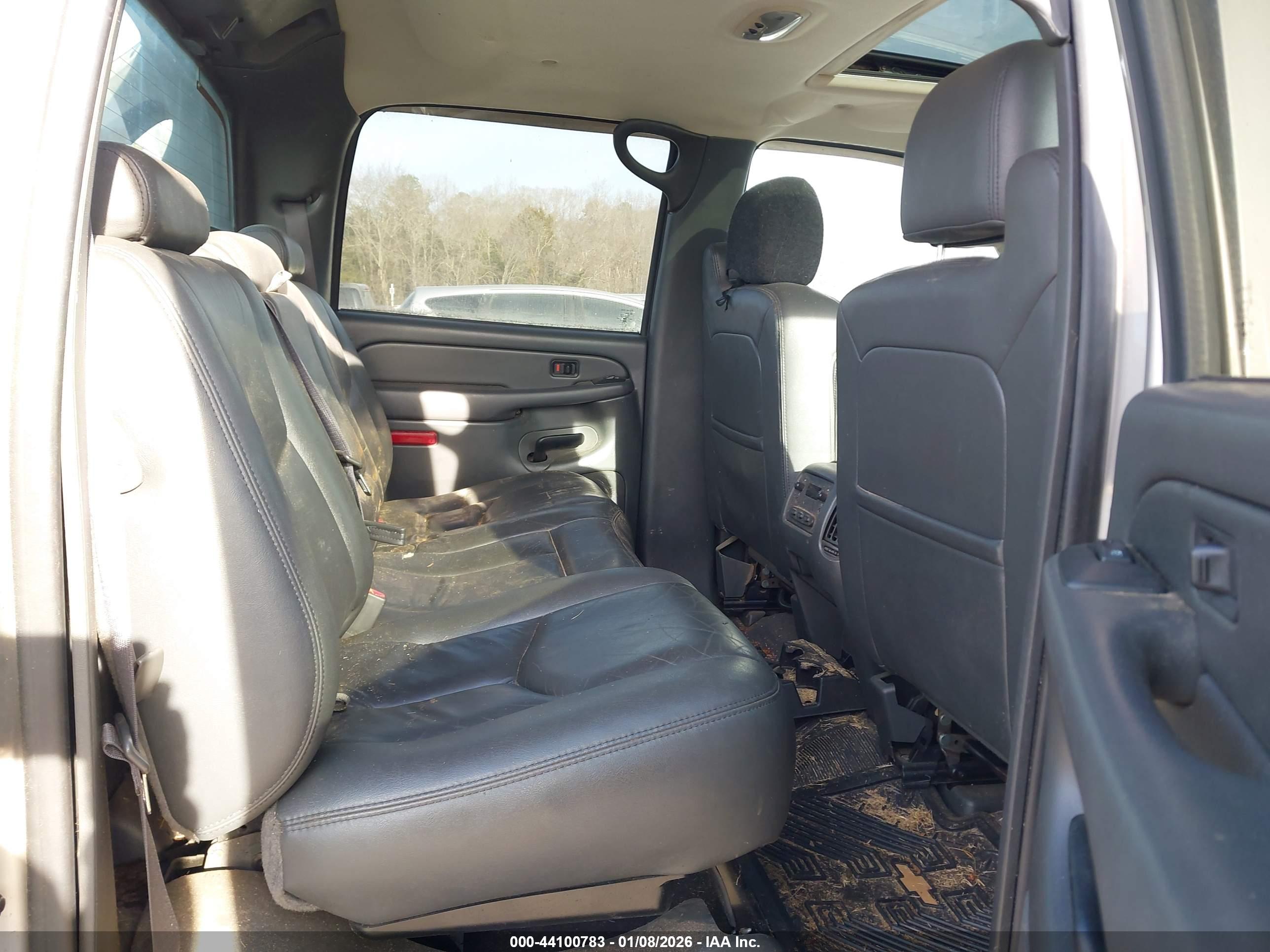 CHEVROLET AVALANCHE image 8