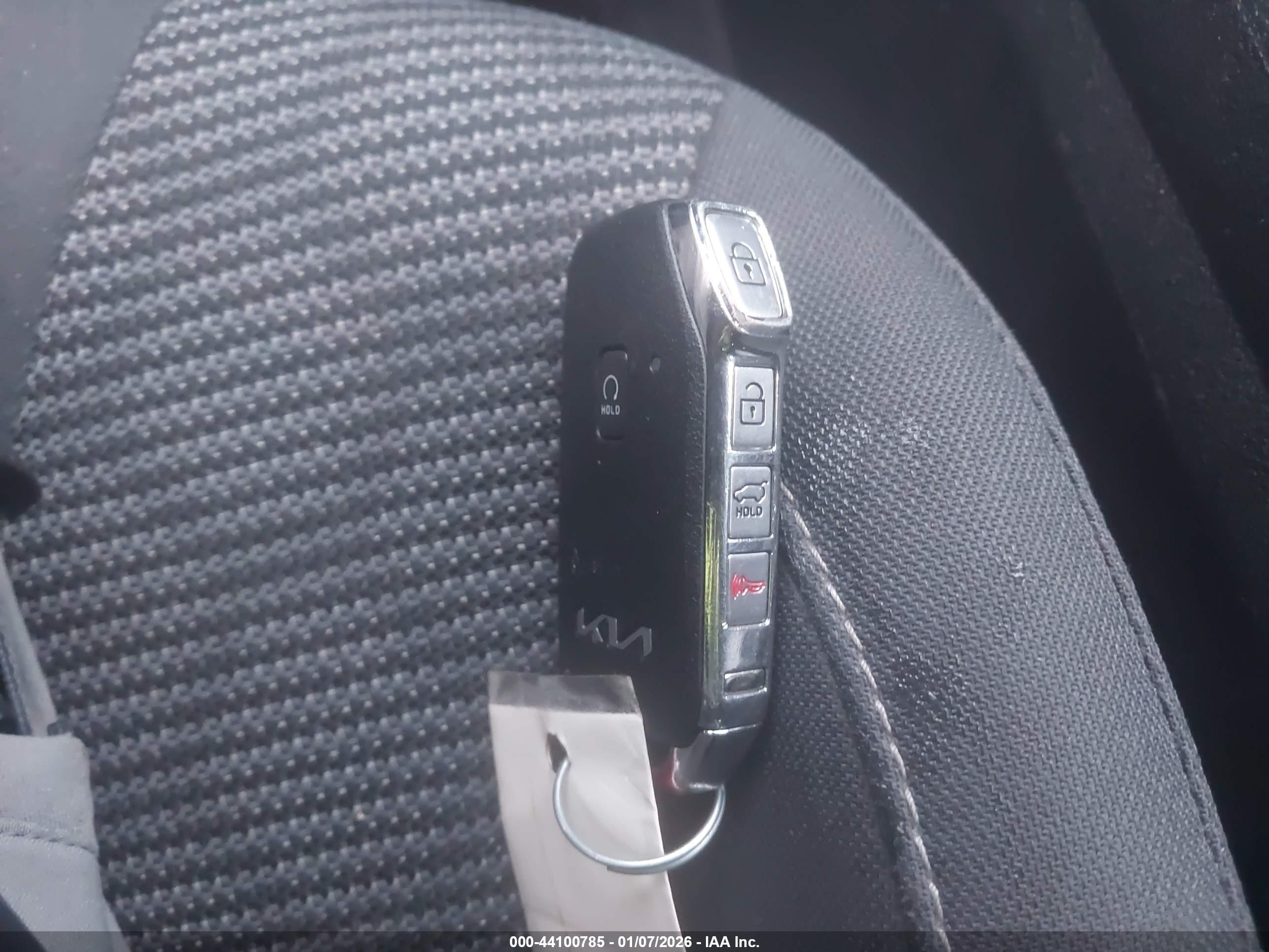 KIA NIRO image 11