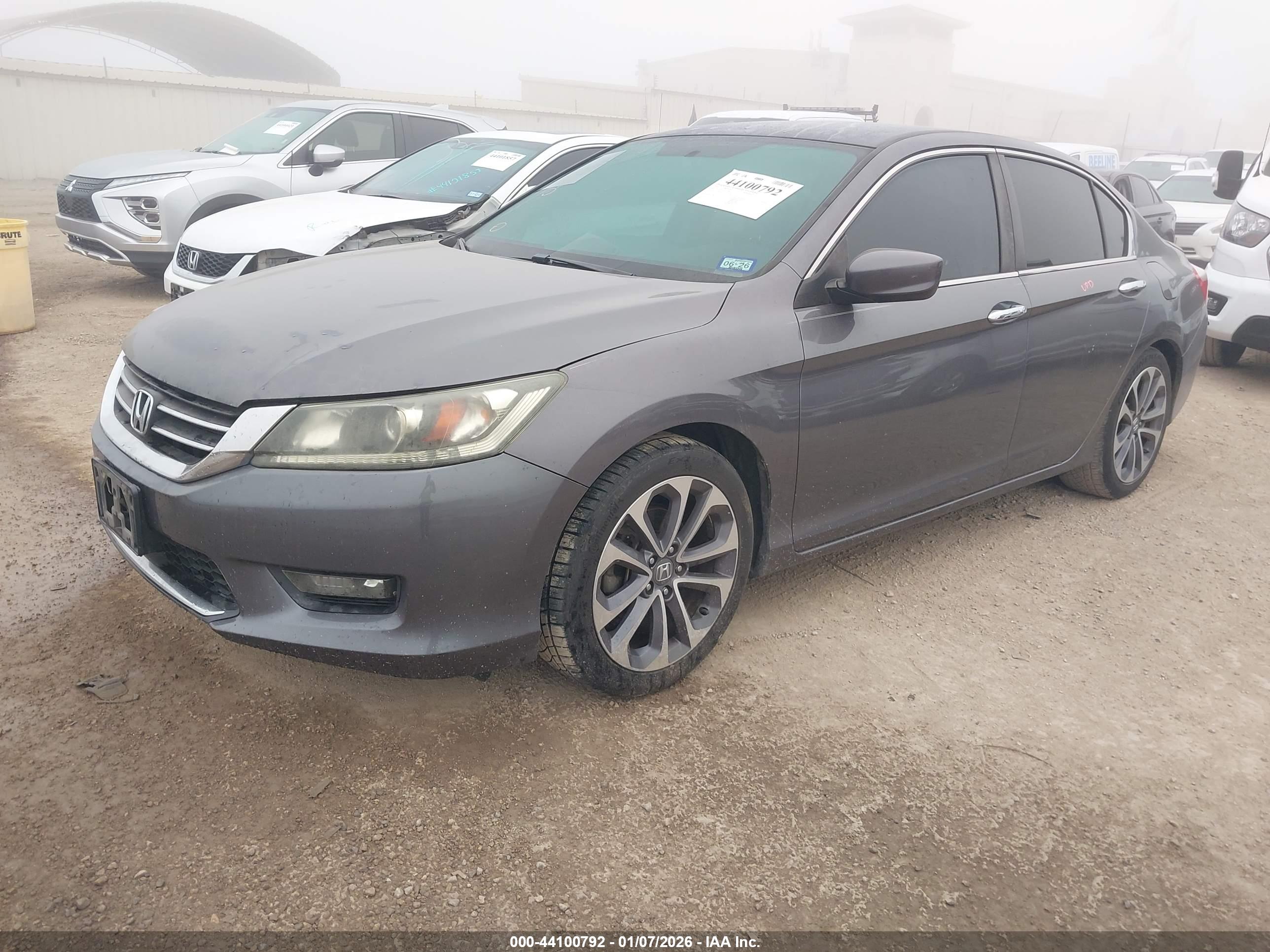 HONDA ACCORD image 2