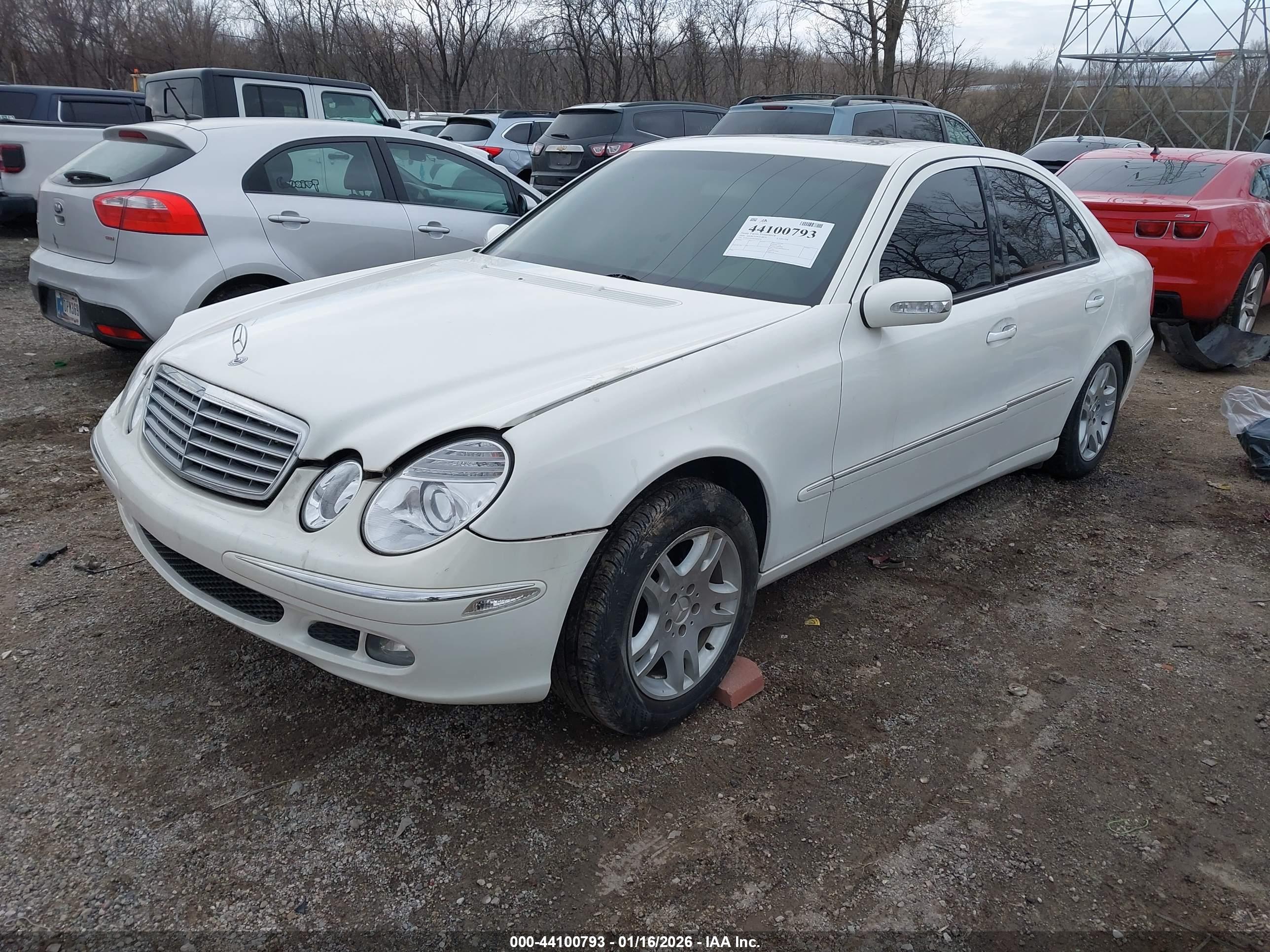 MERCEDES-BENZ E image 2