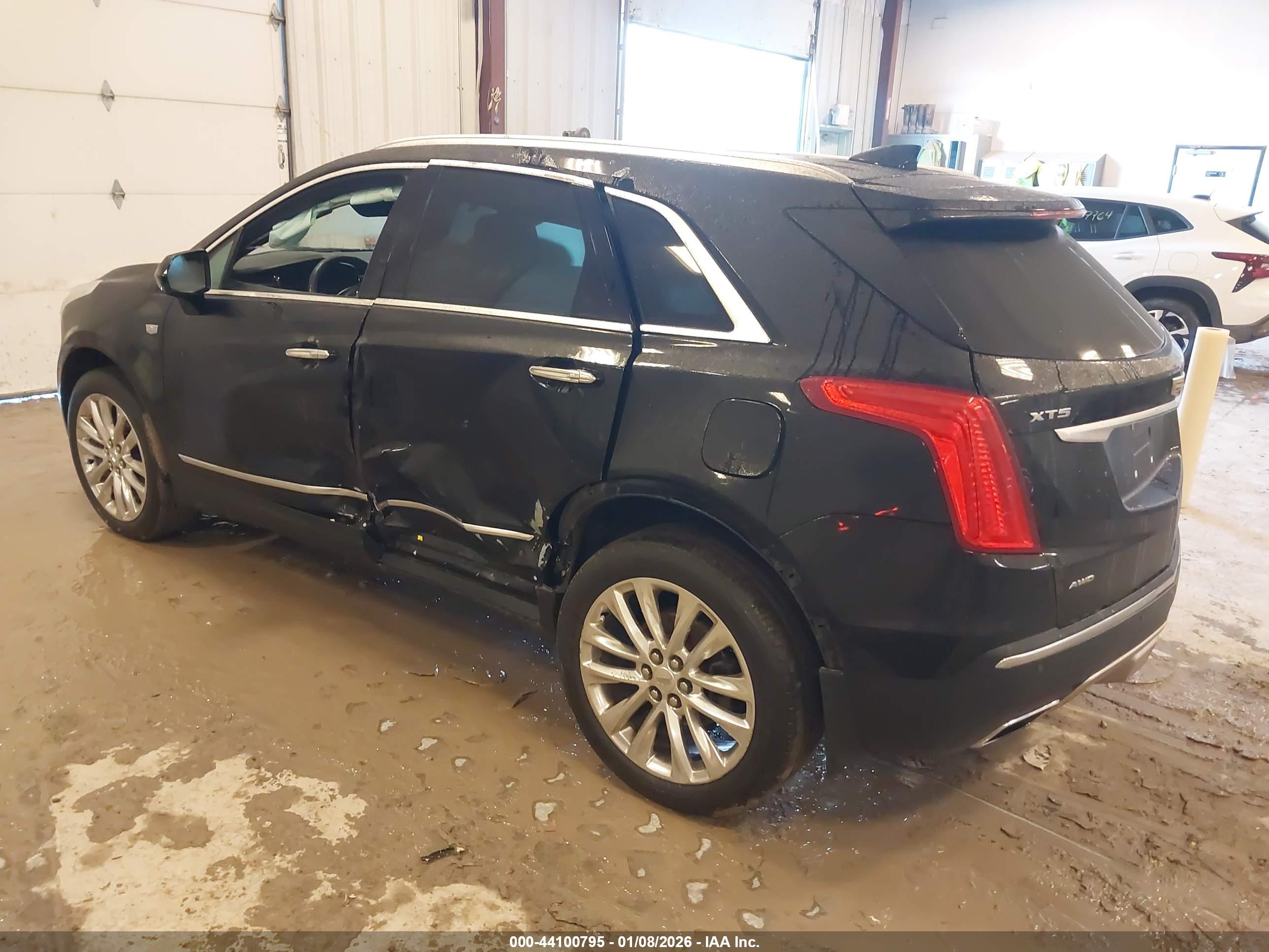 CADILLAC XT5 image 3