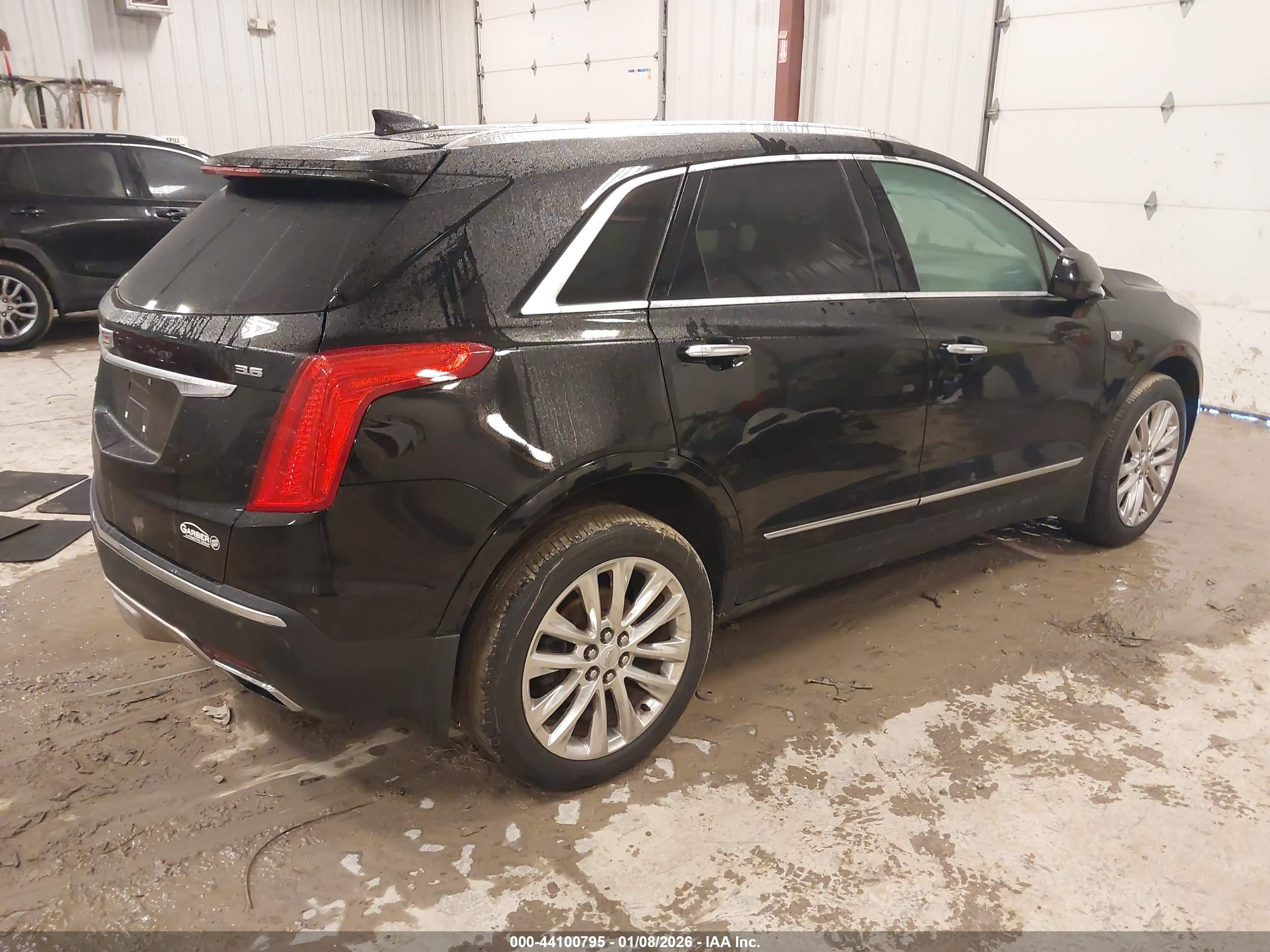 CADILLAC XT5 image 4