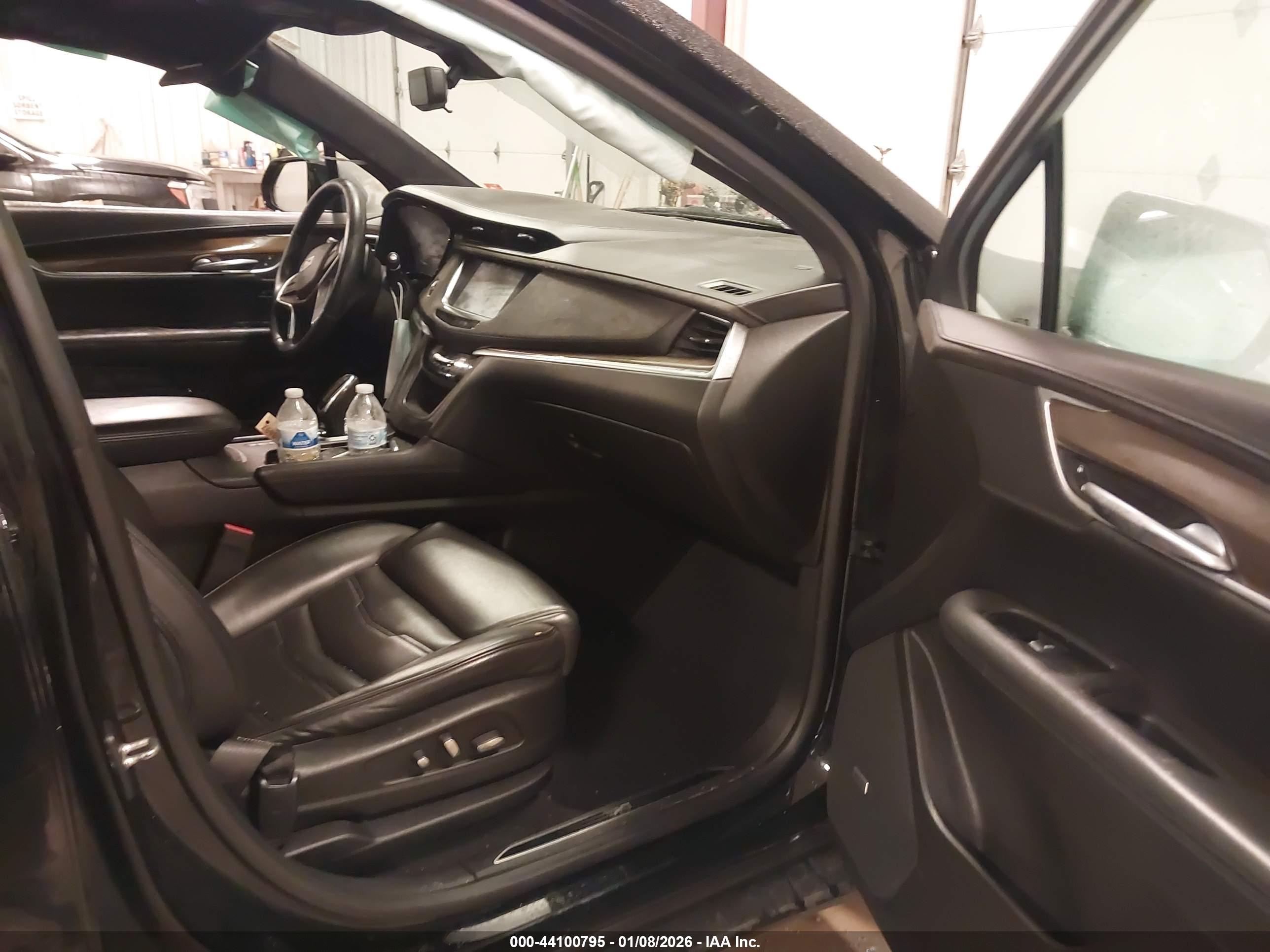 CADILLAC XT5 image 5